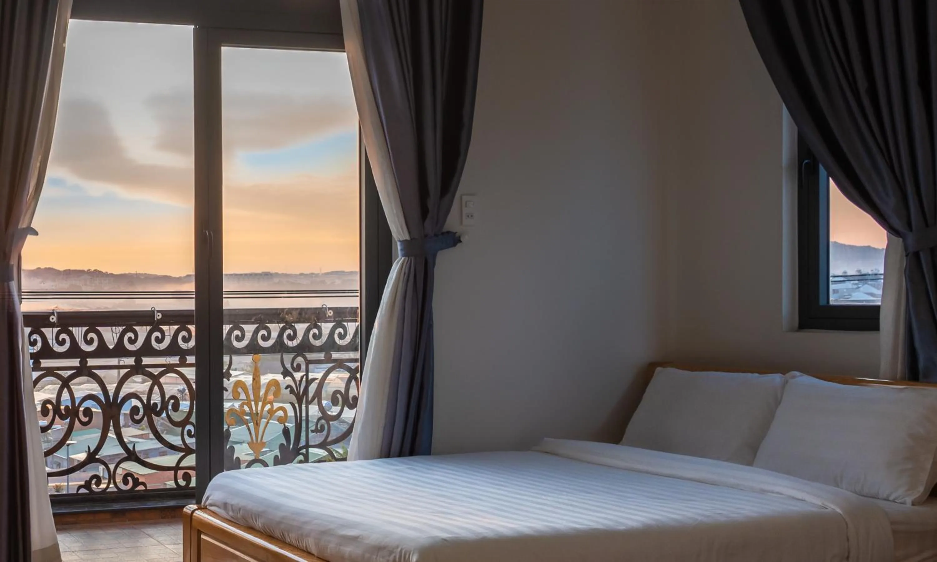 Bed in Nhý Villa Đà Lạt Review