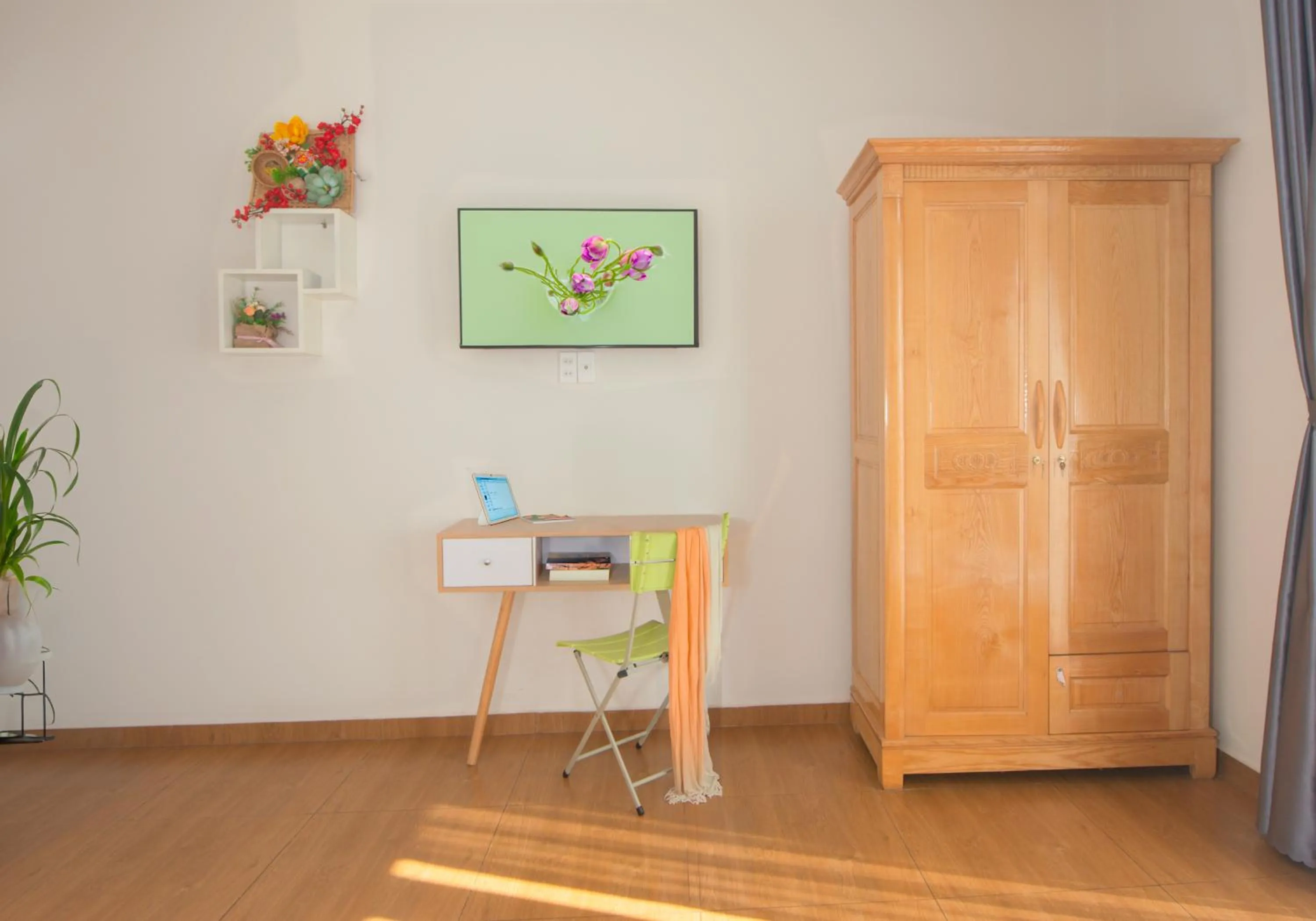 wardrobe in Nhý Villa Đà Lạt Review