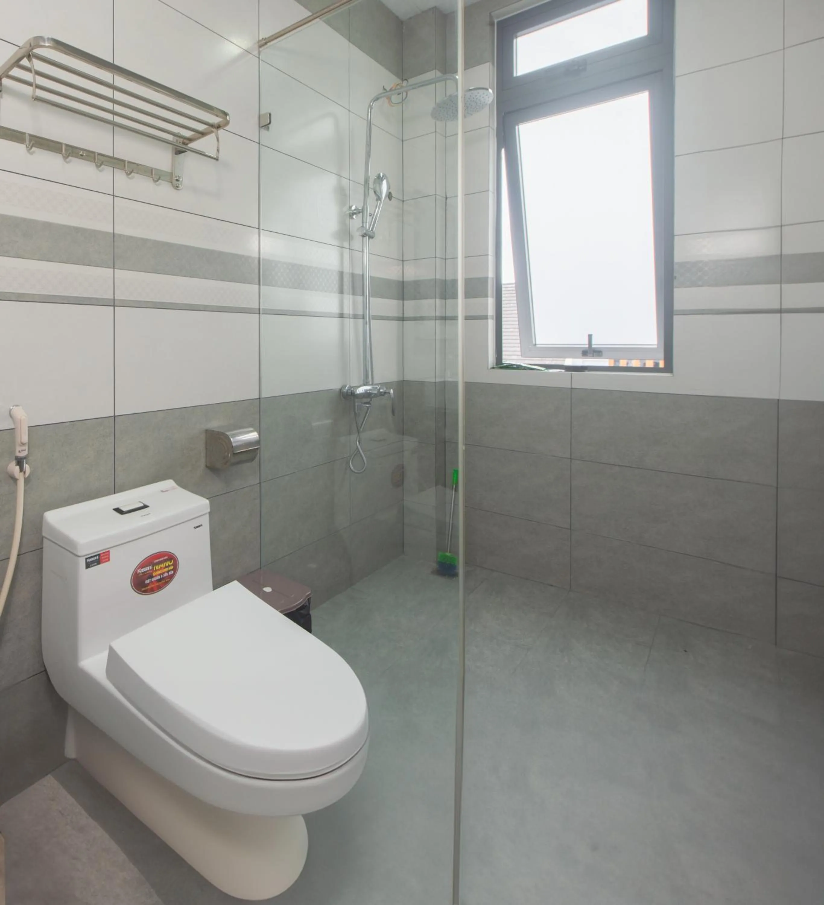 Shower in Nhý Villa Đà Lạt Review