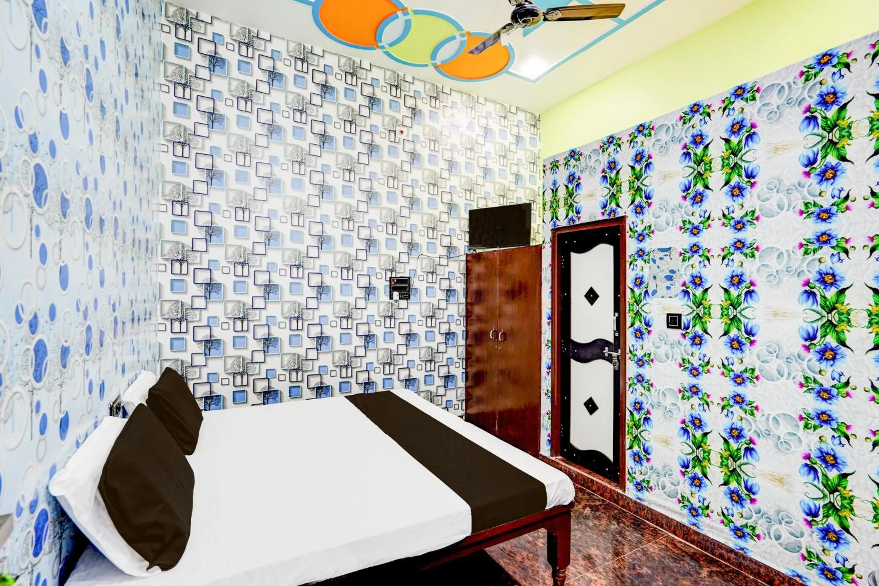 Bedroom, Bed in Hotel O HALDIRAMA HOTEL AND RESTAURANT