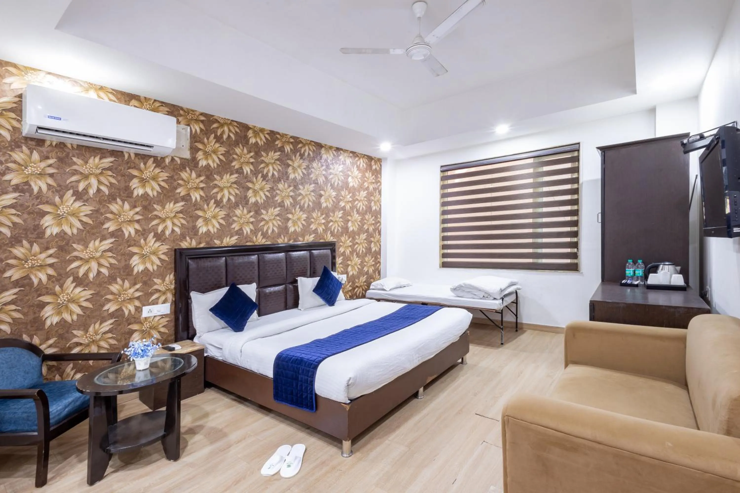 Hotel Vedas Heritage - Karol Bagh
