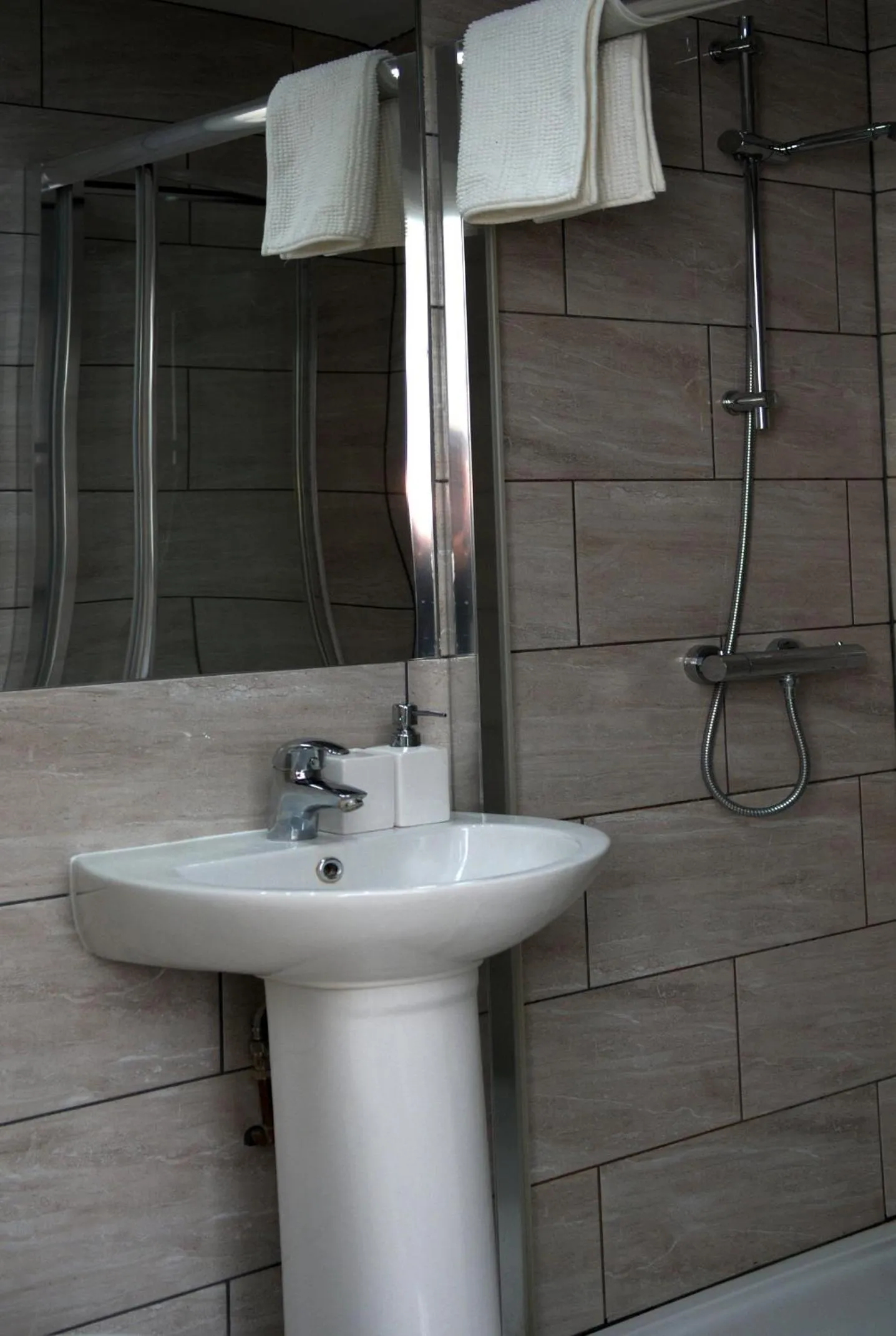 Bathroom in Guest House London