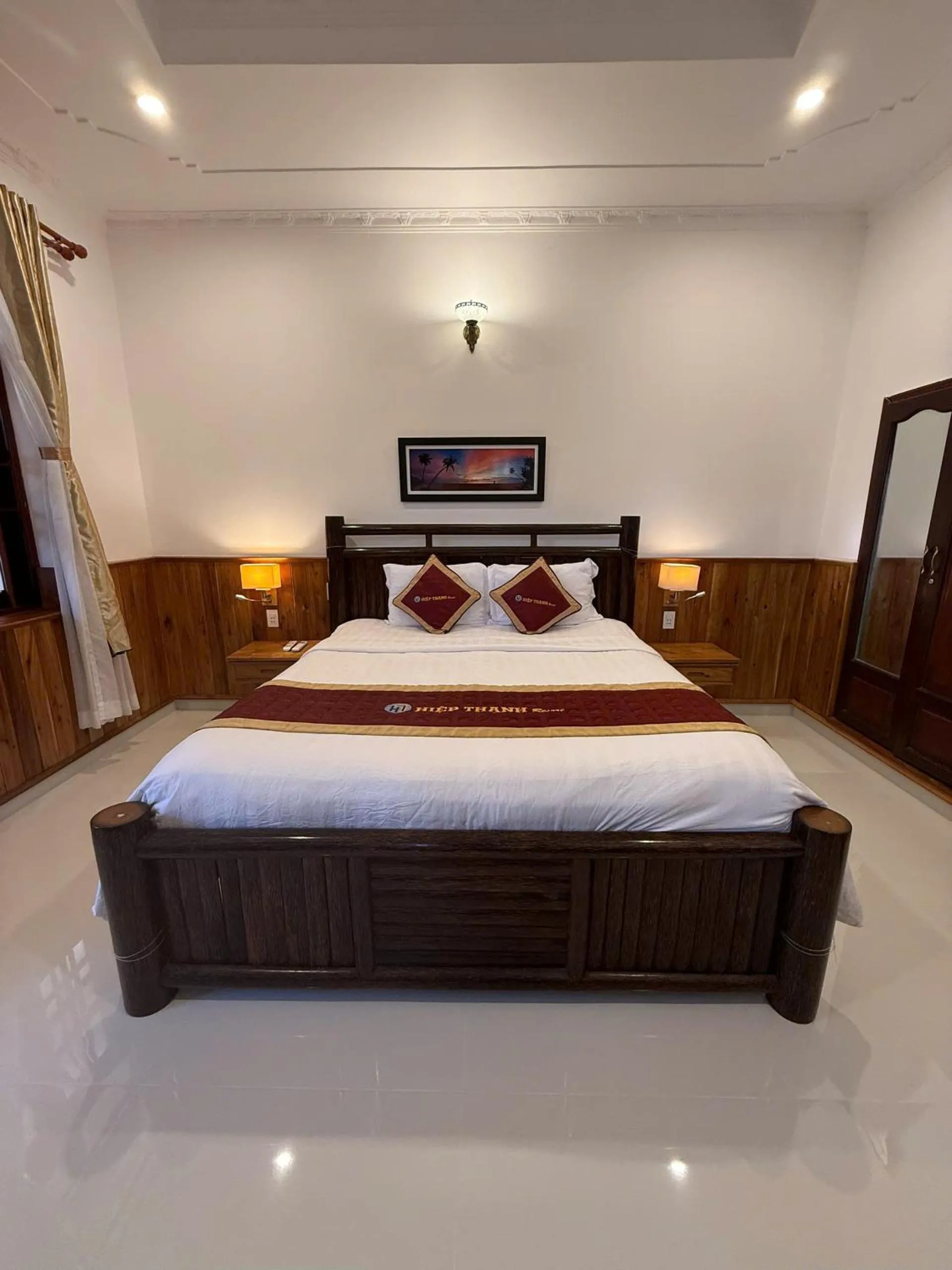 Bed in Hiep Thanh Resort