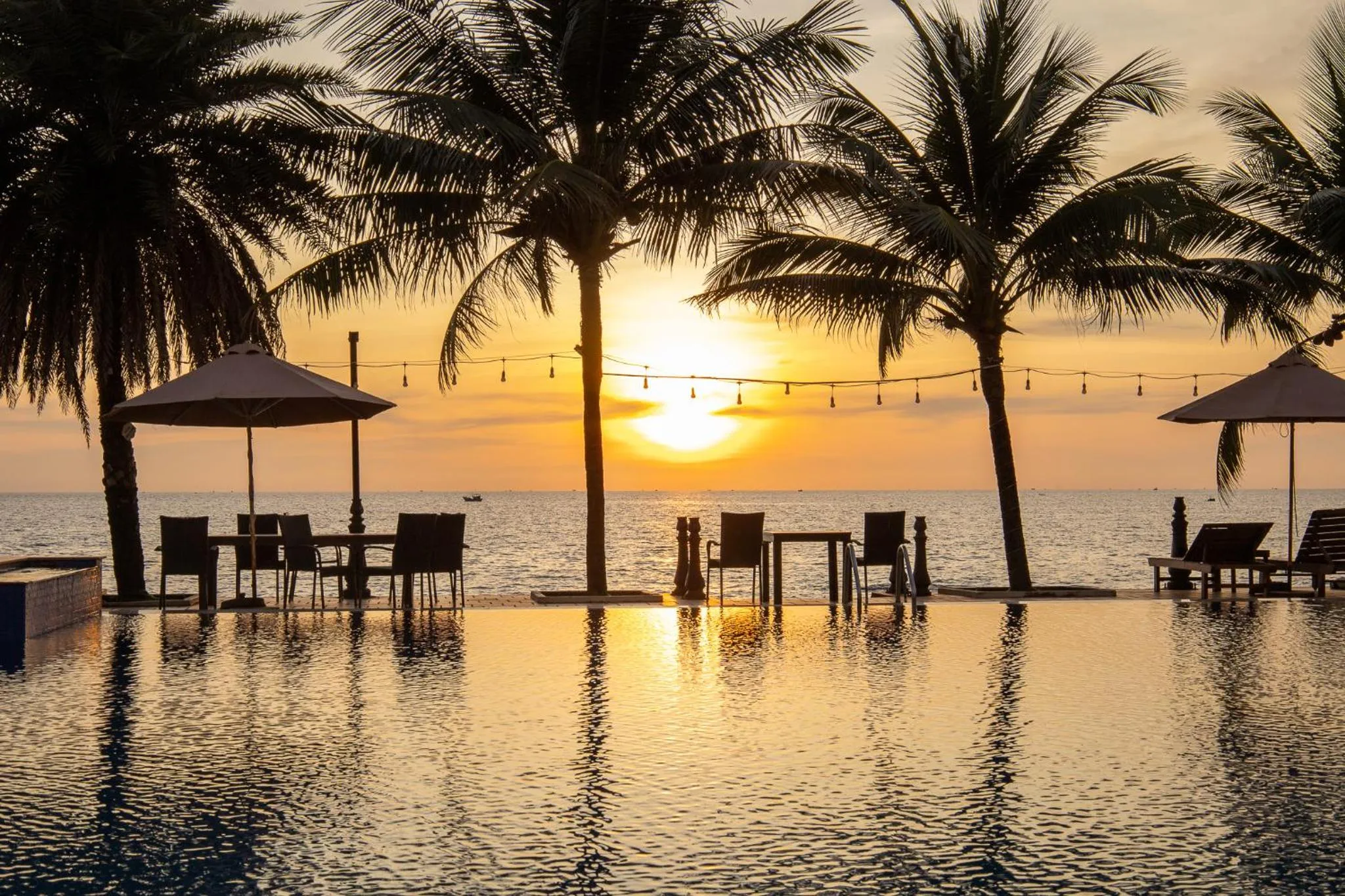 Swimming pool in Sun Viet Resort Phu Quoc