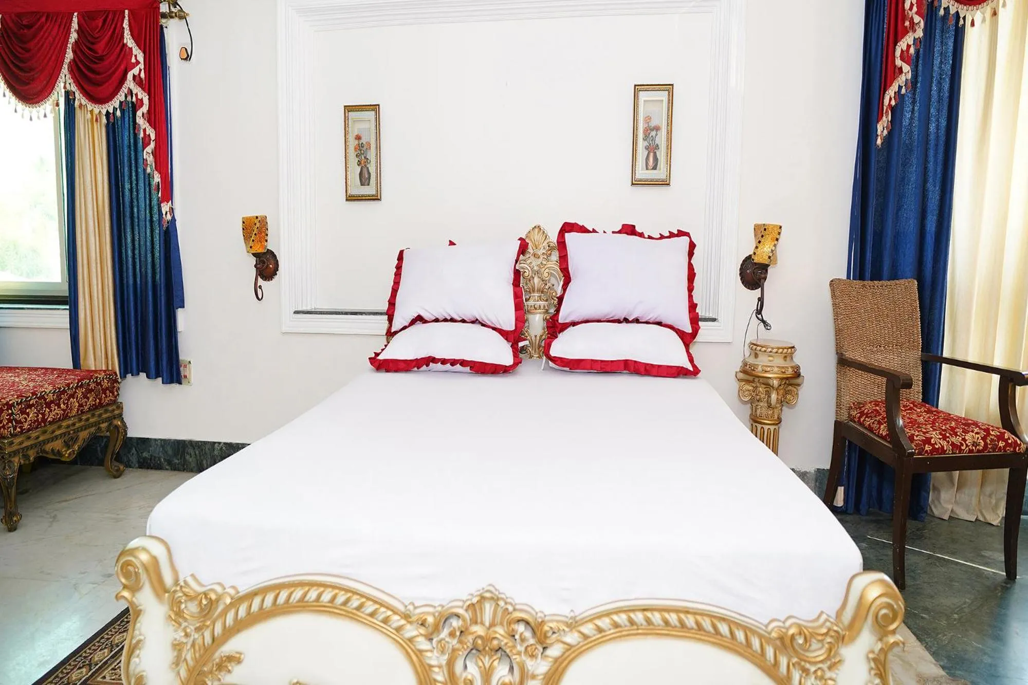 Bed in FabHotel Prime Indeedcare Resort - 500m from Bakkhali Sea Beach