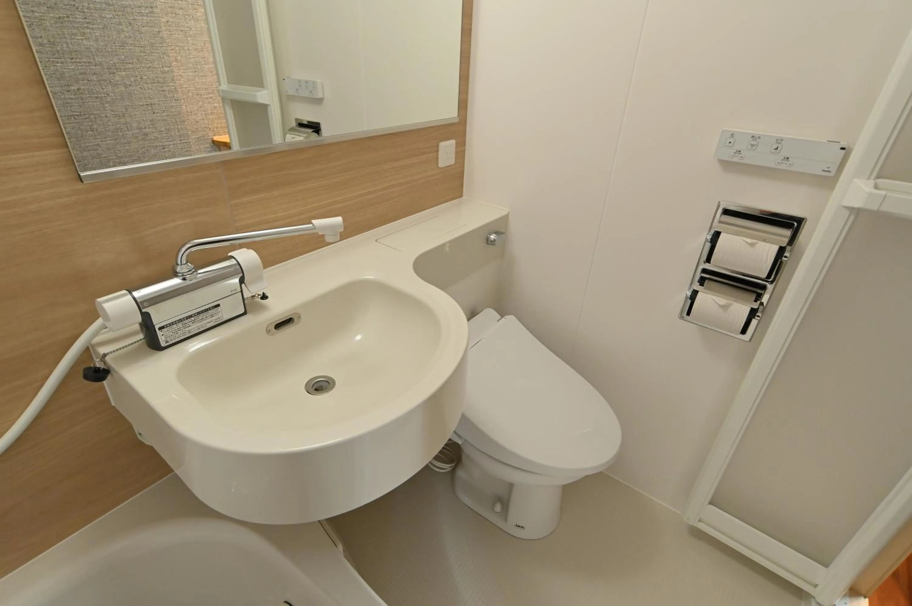 Toilet in JR Mobile Inn Chitose