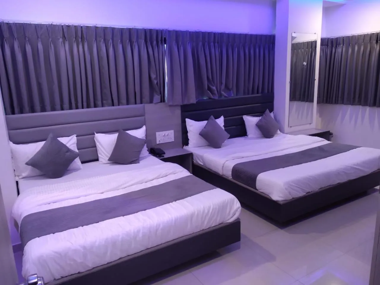 Property building, Bed in Hotel Selfie Inn