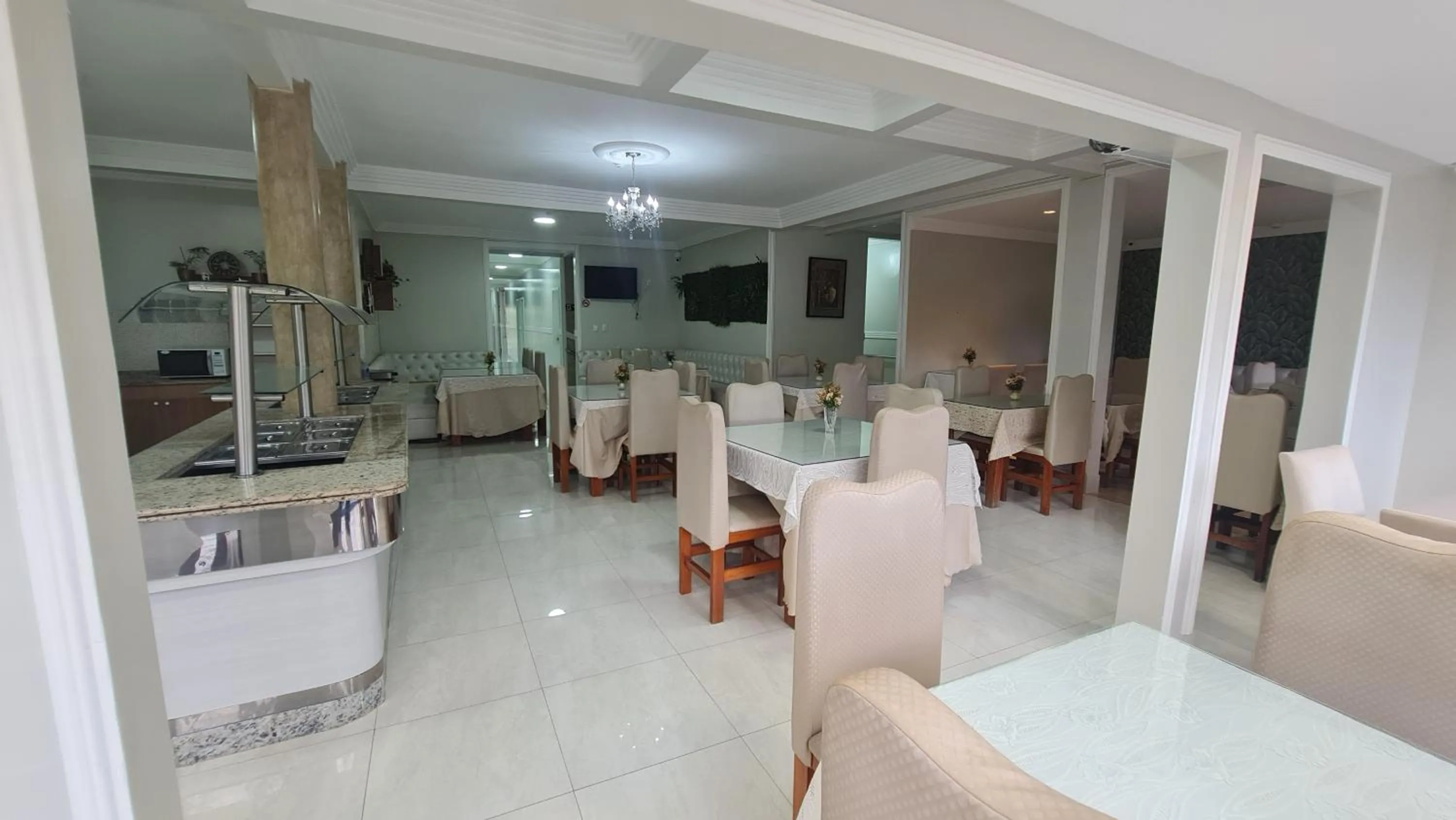 Buffet breakfast in Faixa Hotel