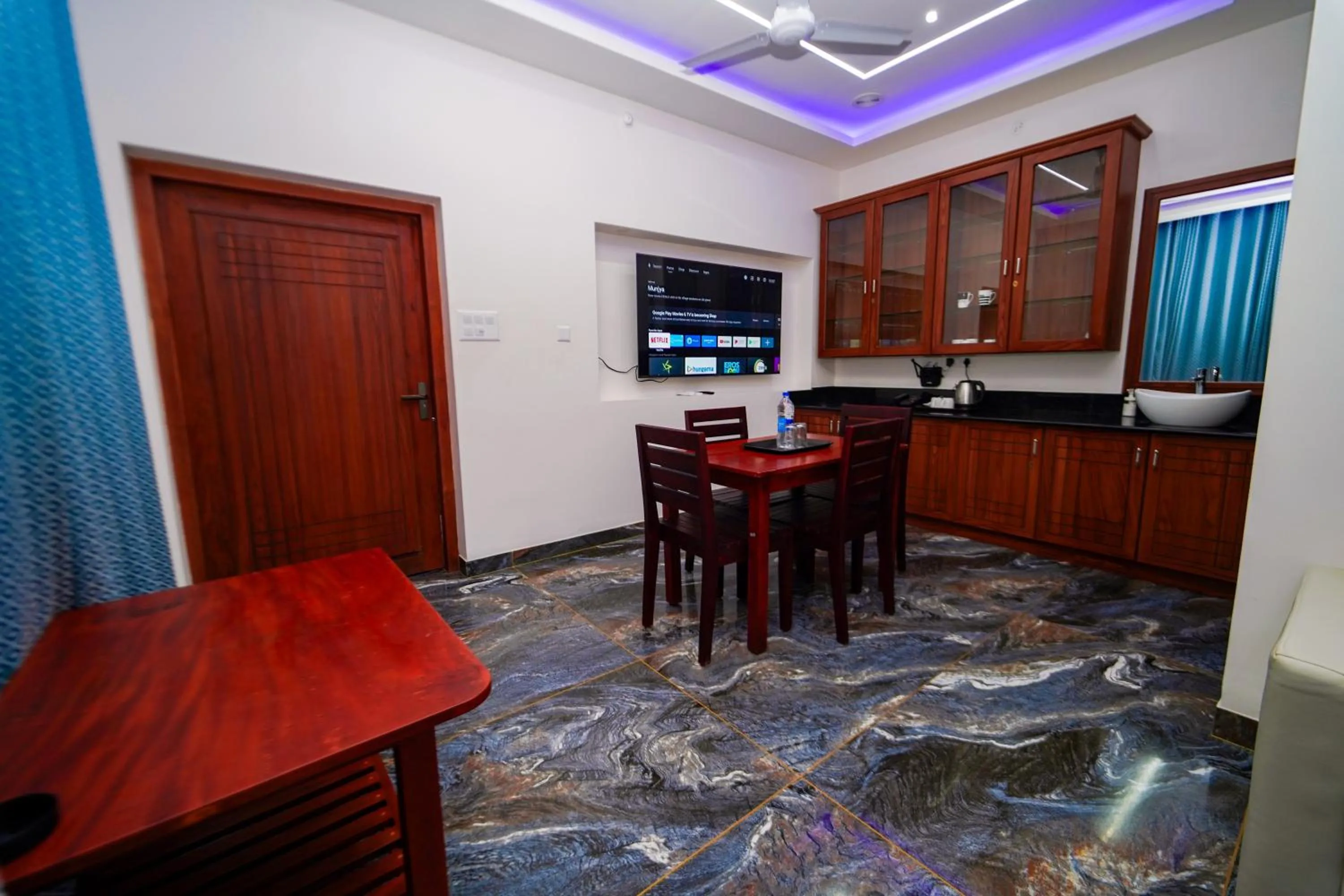 Dining area in Skylar Seaview Beach Resort & Ayurveda Varkala