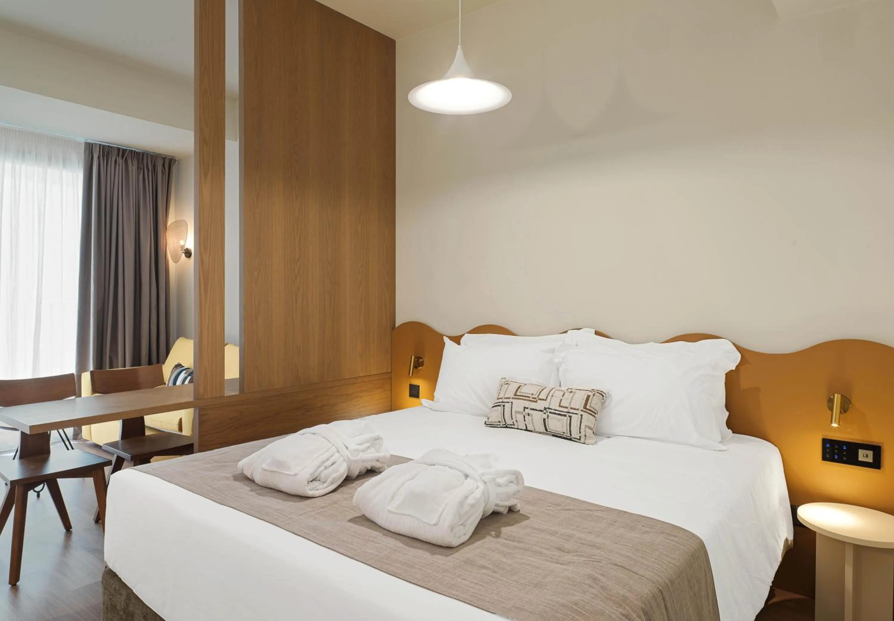 Bed in Alinea Market Agora Square