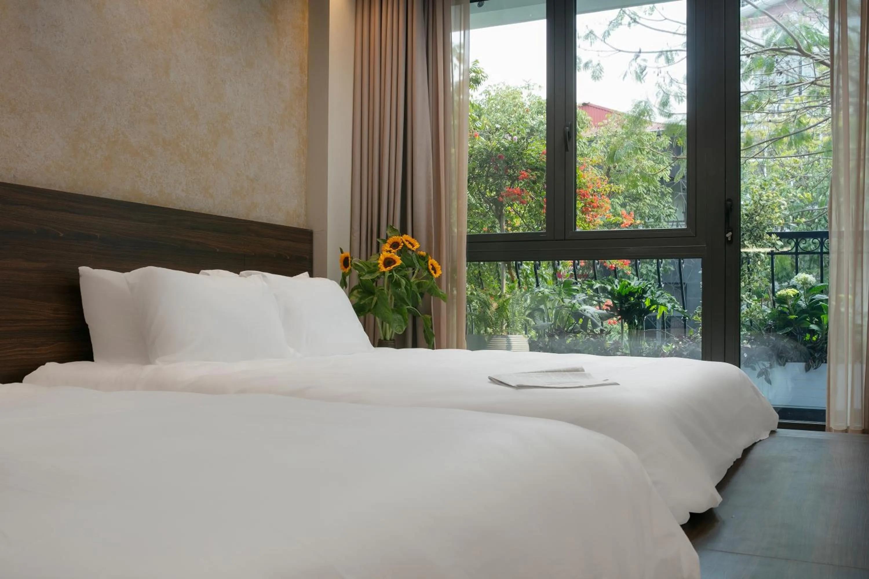 View (from property/room), Bed in Brilliant Nature Suites & Spa