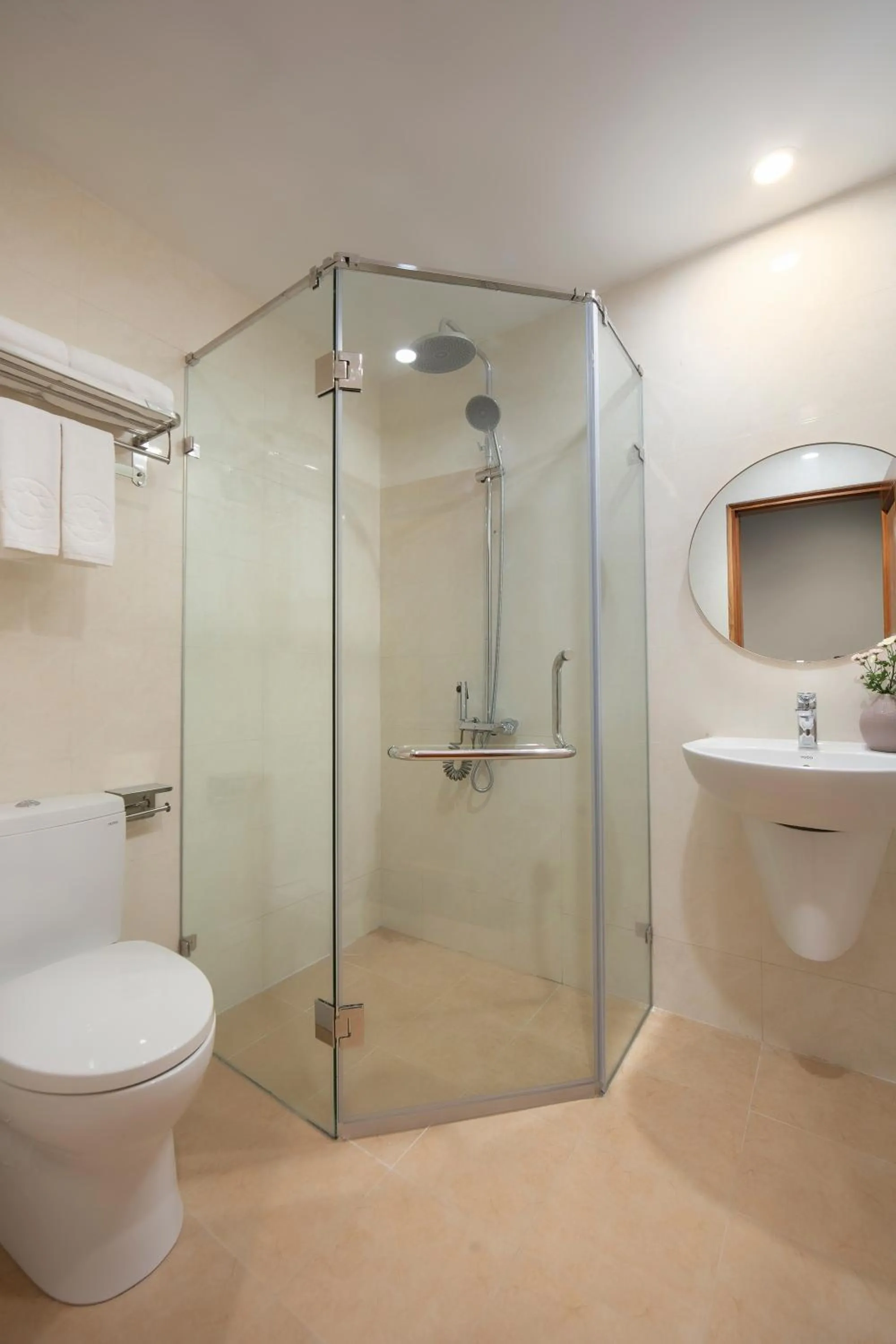 Bathroom in Brilliant Nature Suites & Spa