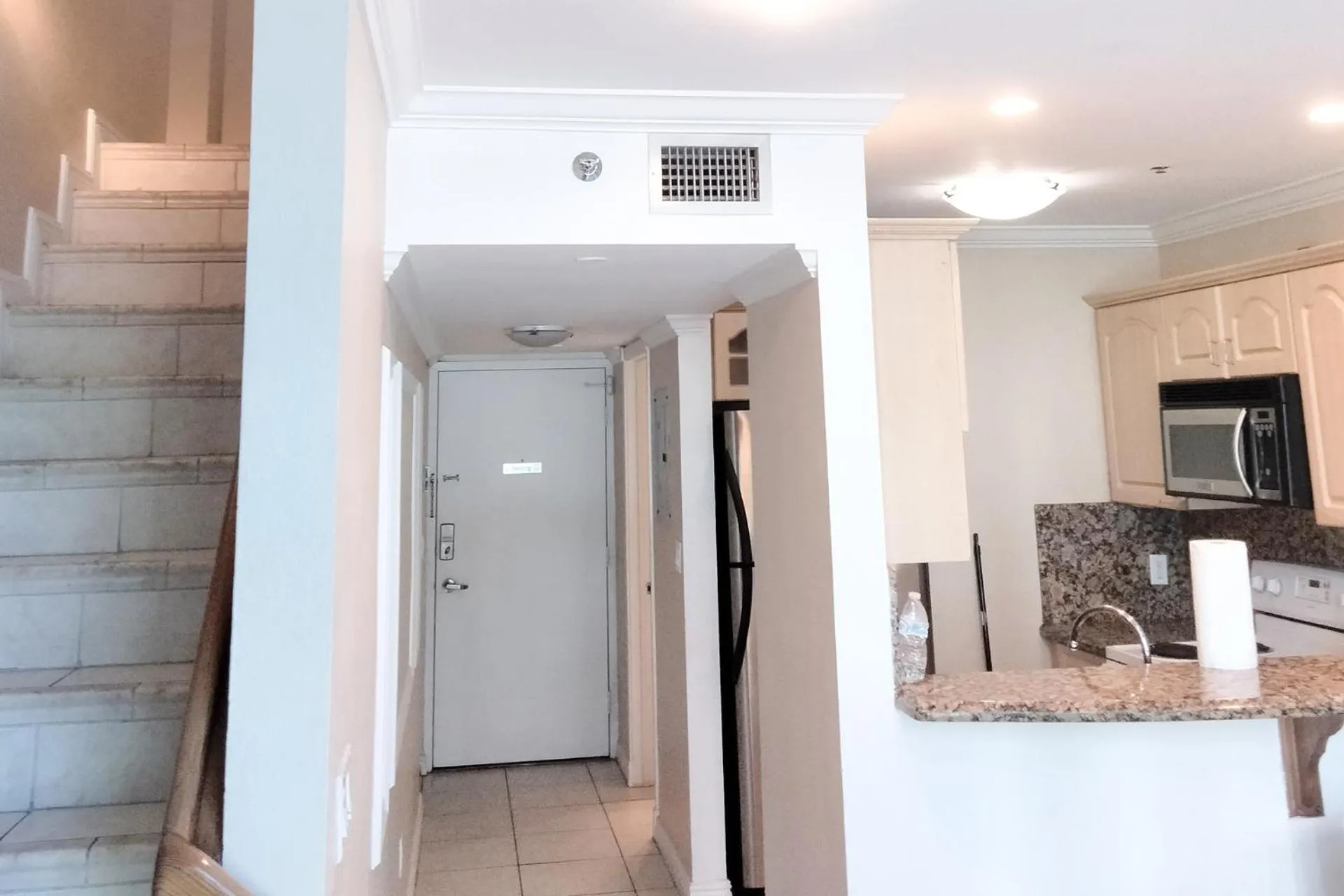 Miami Beach Apartments by MiaRentals