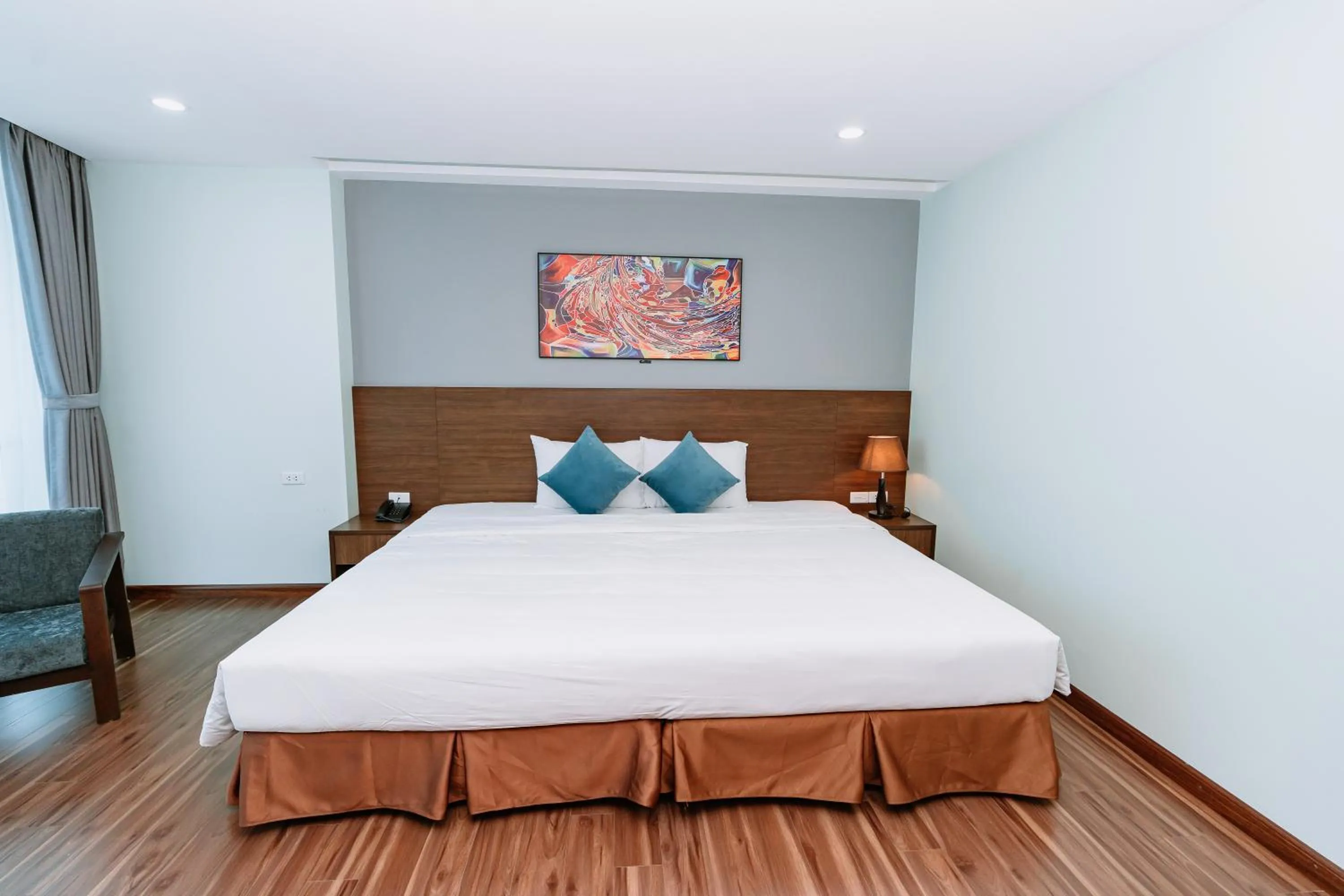 Bedroom, Bed in Legend Westlake Hotel