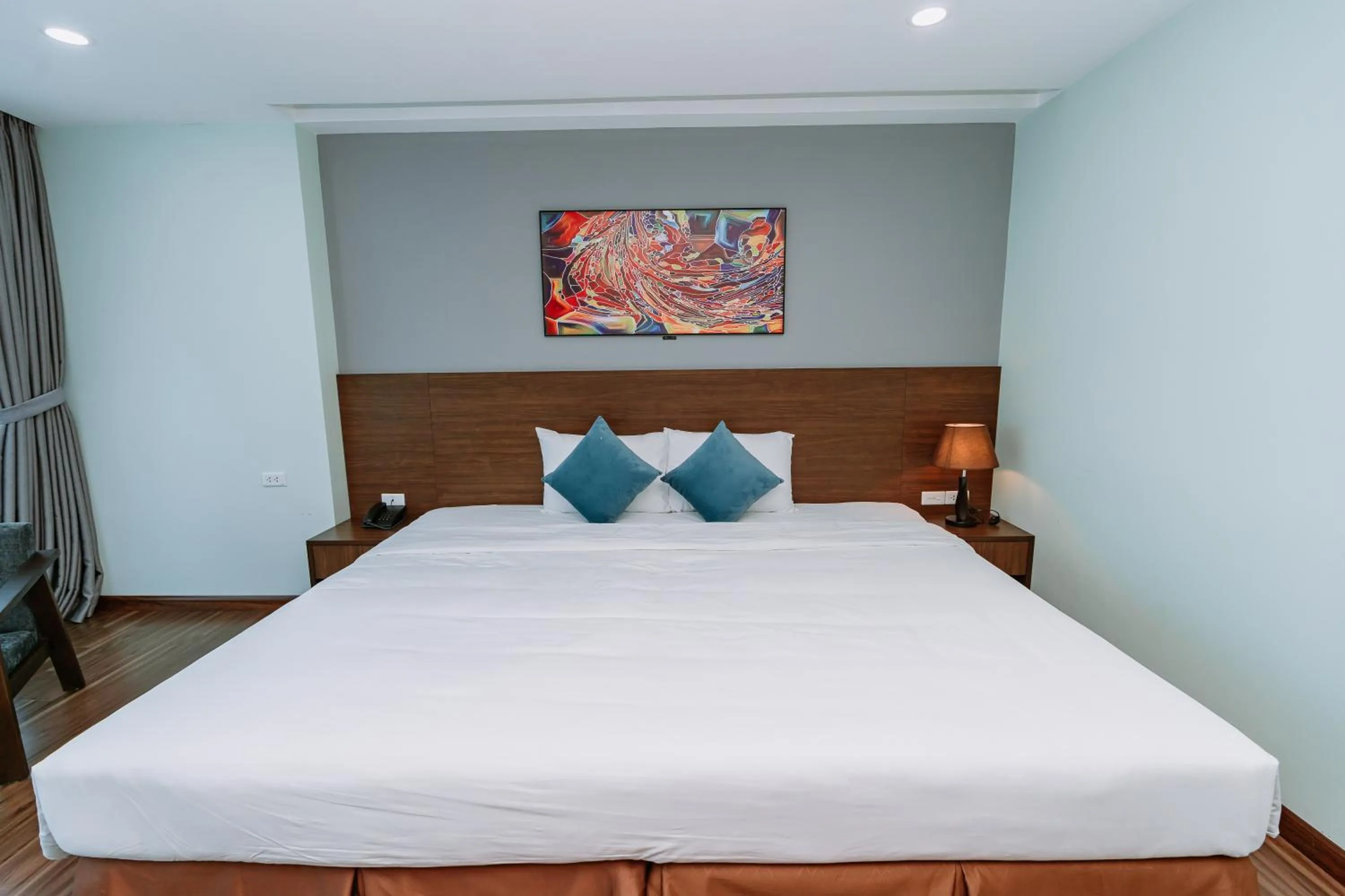 Bedroom, Bed in Legend Westlake Hotel