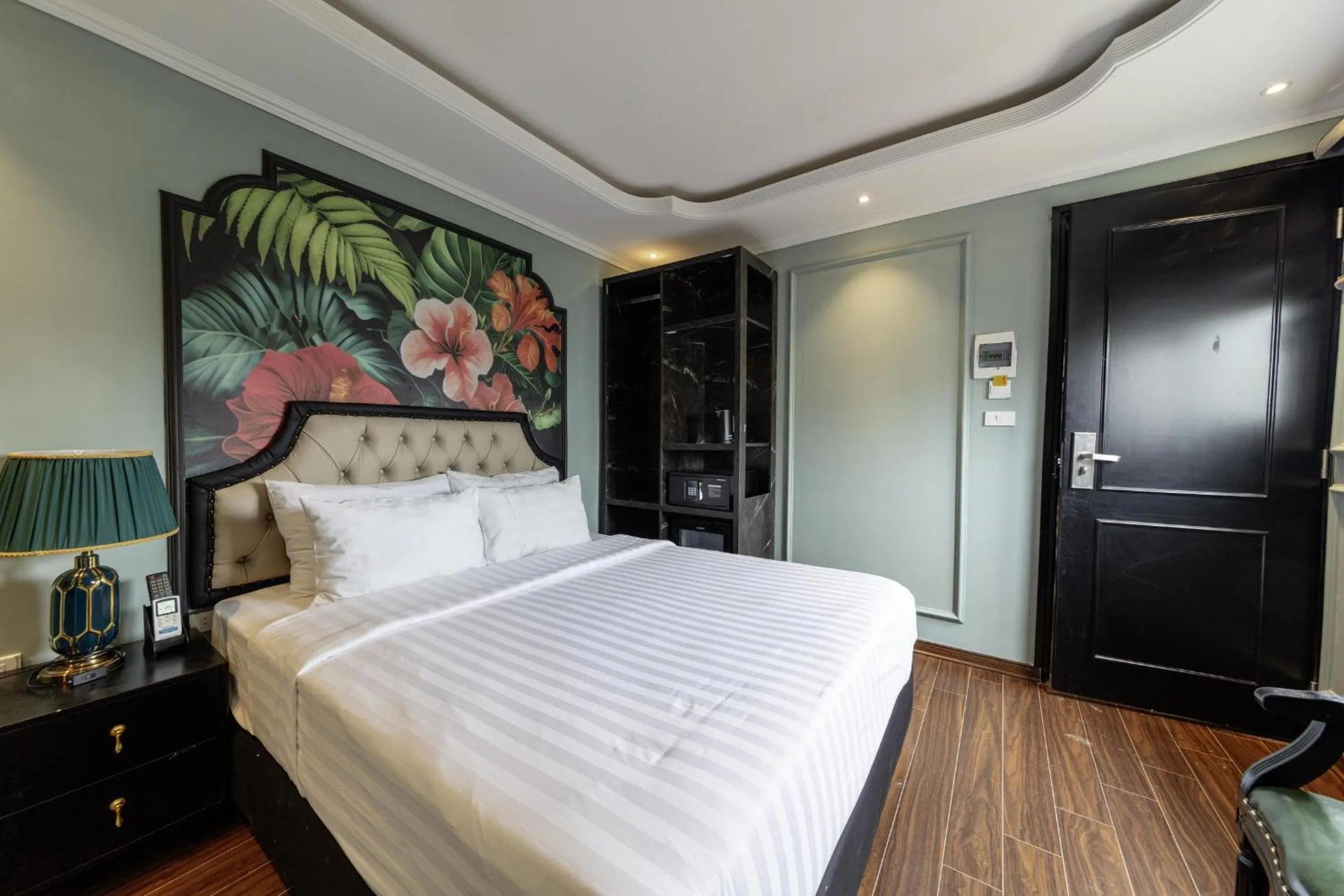 Bed in Madelise Amica Hotel and Travel