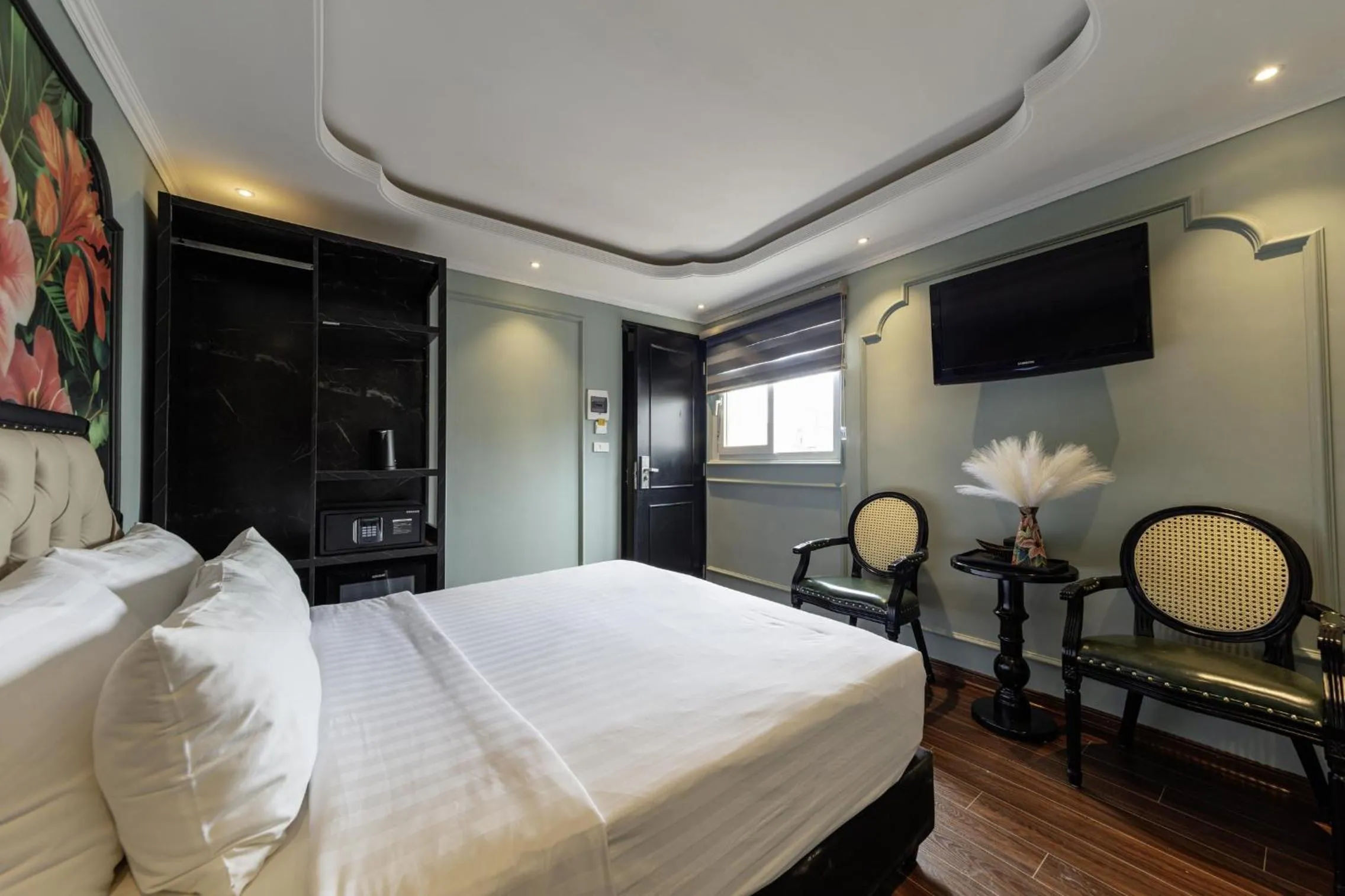 Bedroom, Bed in Madelise Amica Hotel and Travel