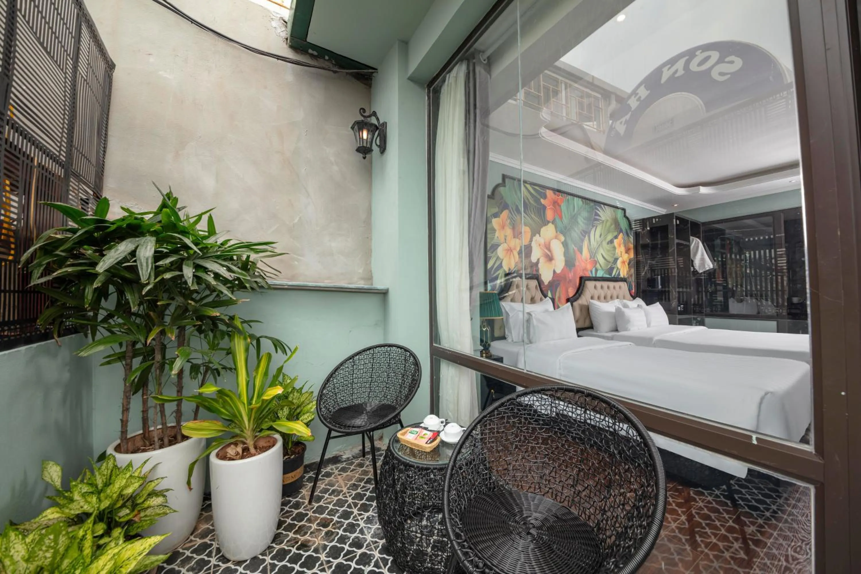 Seating area in Madelise Amica Hotel and Travel