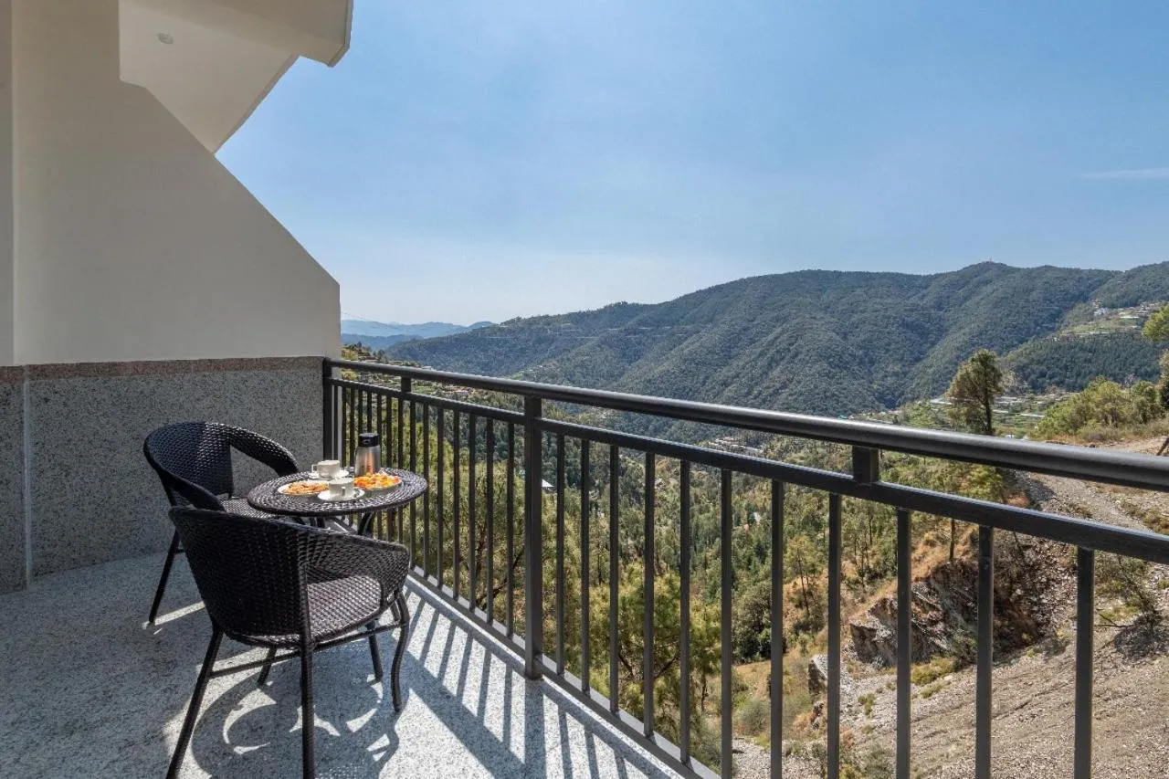 Day in The Chail Resort, Chail