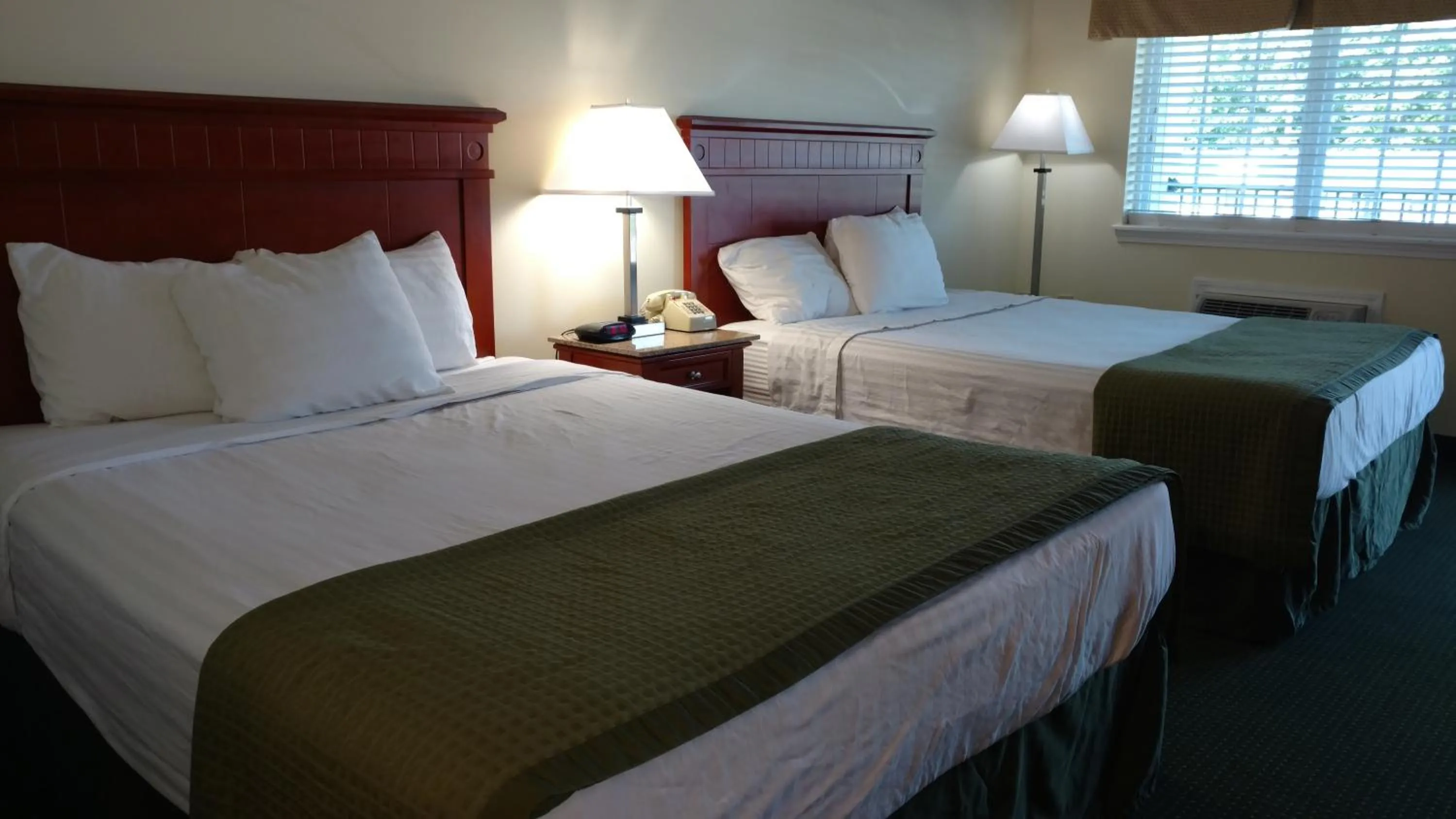 Bed in Hurricane Inn