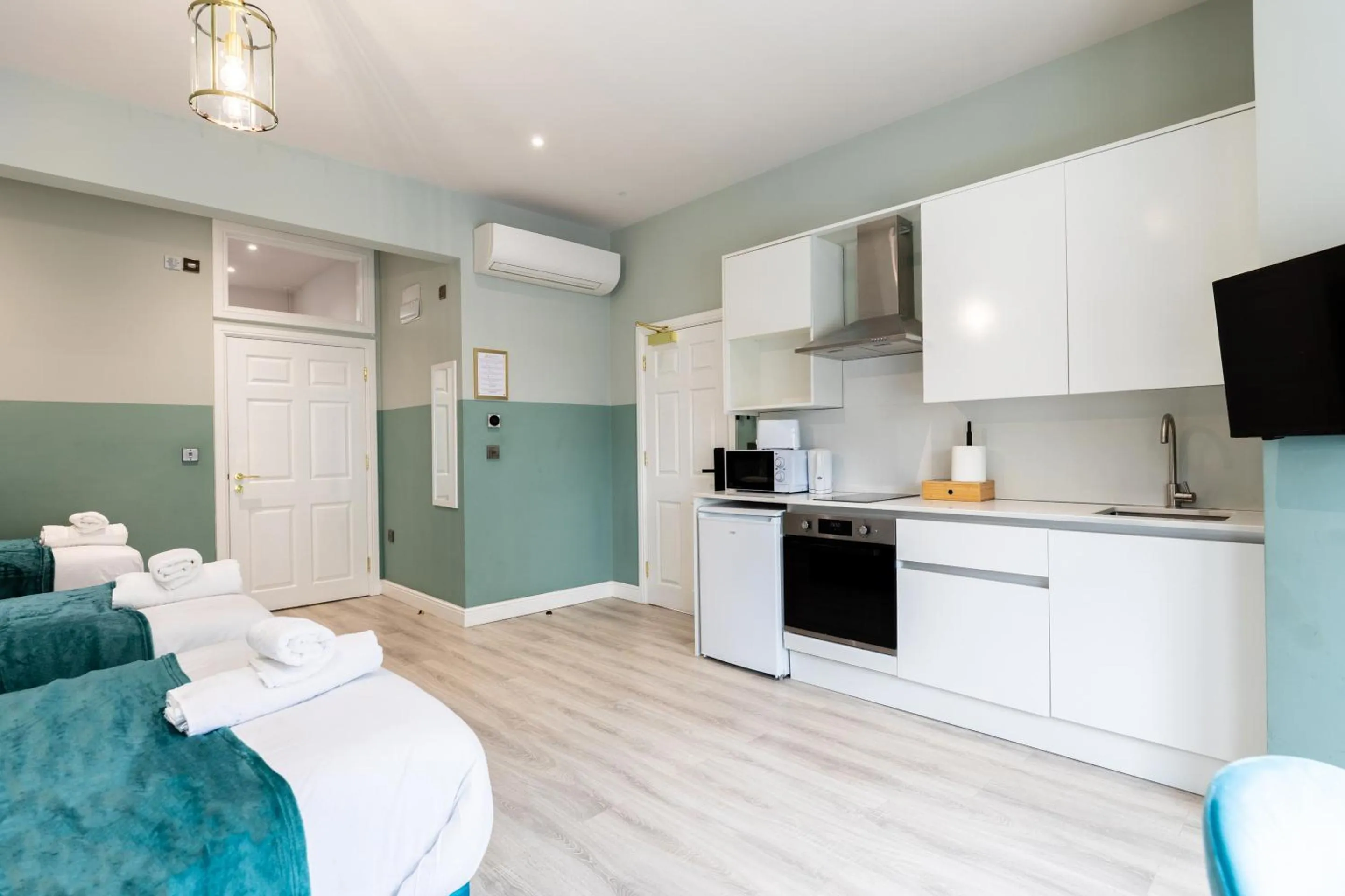 Kitchen or kitchenette in The Chapter Hotels - Finsbury Park