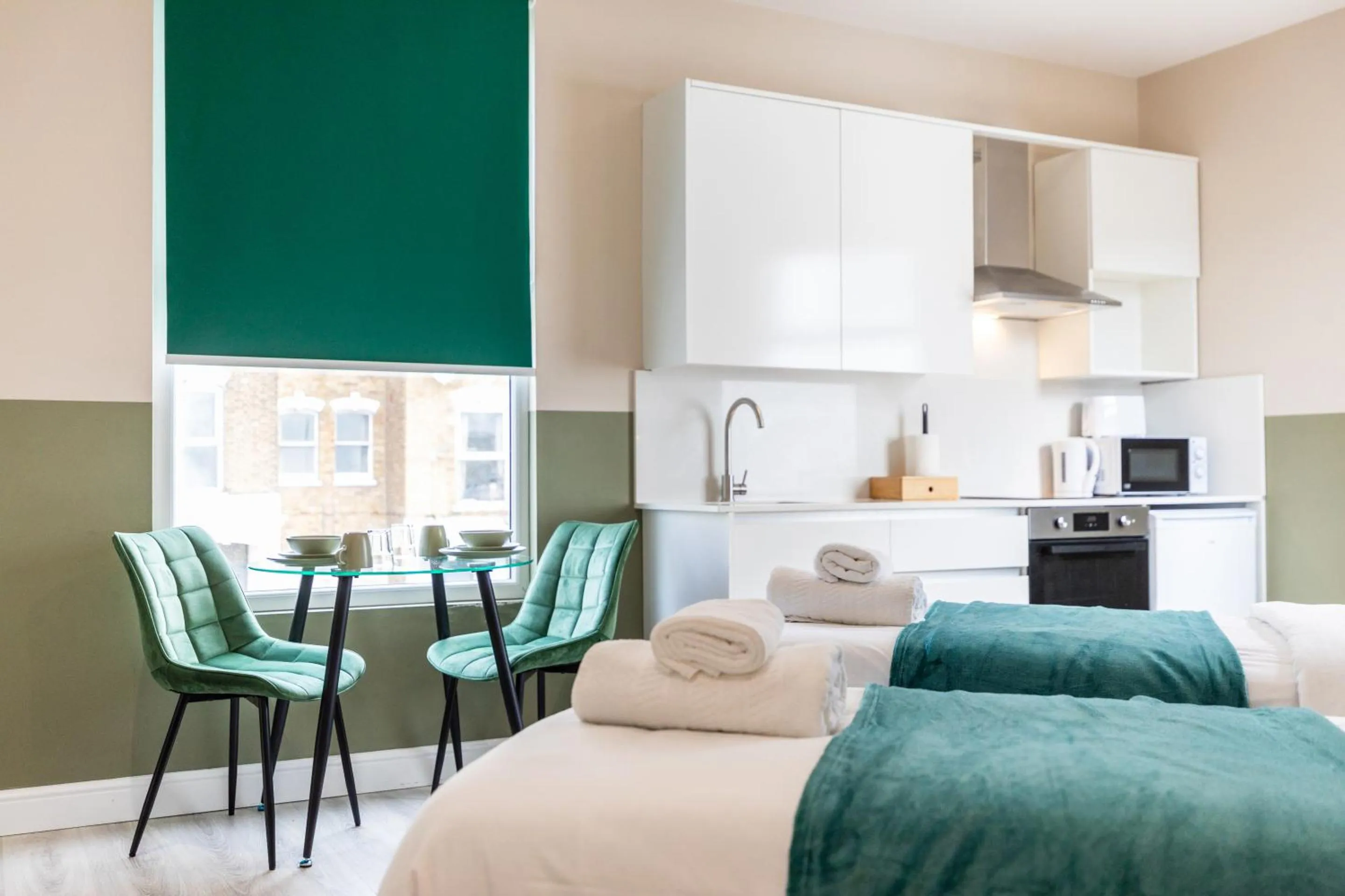 Kitchen or kitchenette, Bed in The Chapter Hotels - Finsbury Park