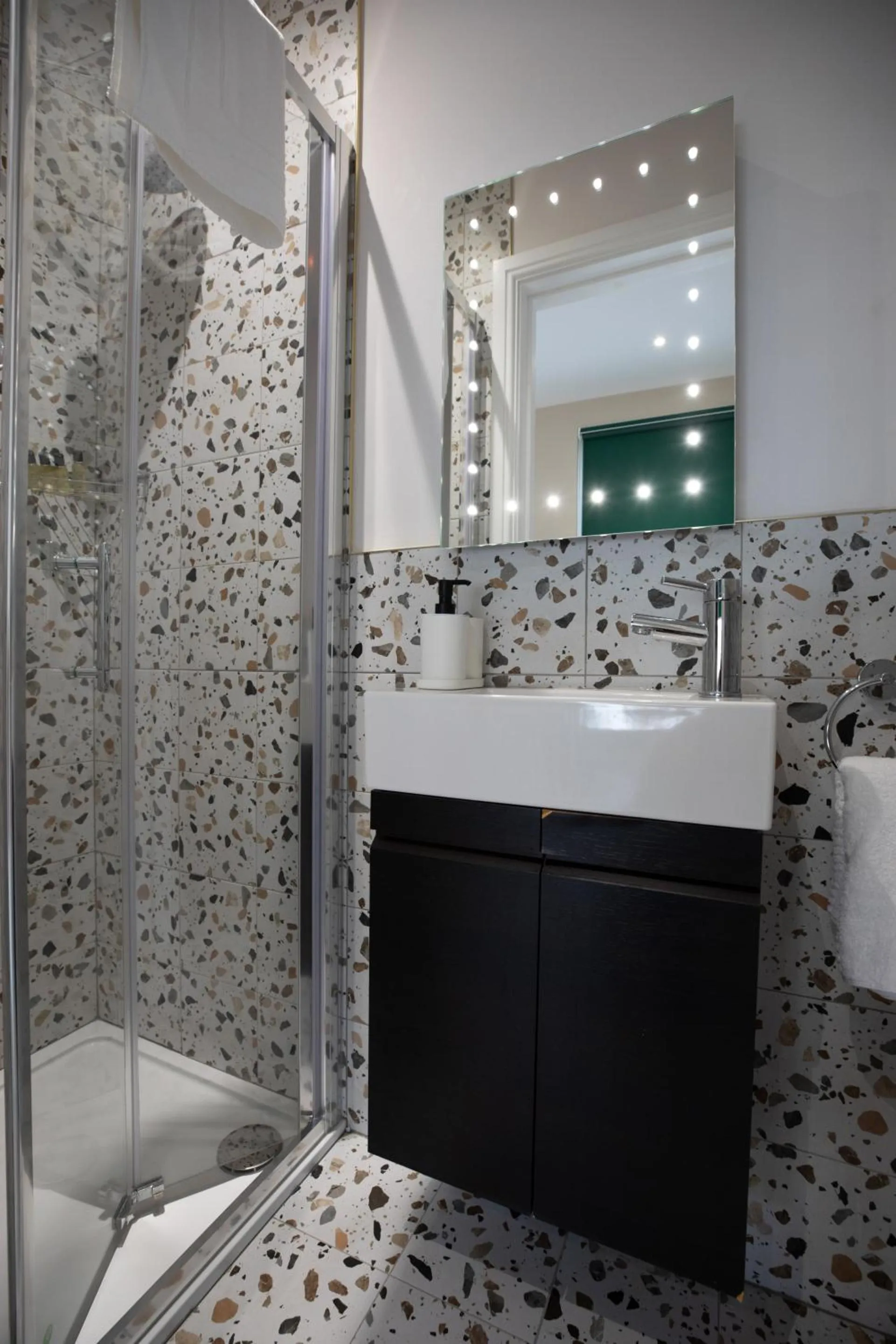 Kitchen or kitchenette in The Chapter Hotels - Finsbury Park