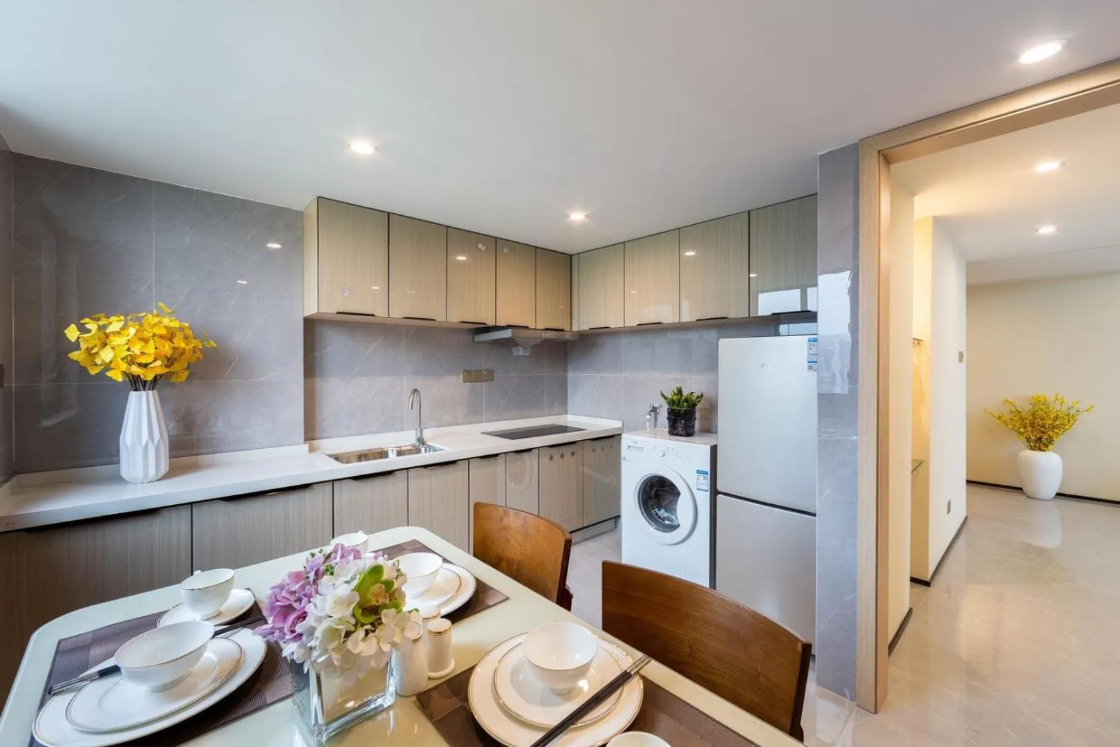 Dining area in Serveyou International Apartment - Free Airport Pickup Service & Free Canton Fair Shuttle Bus