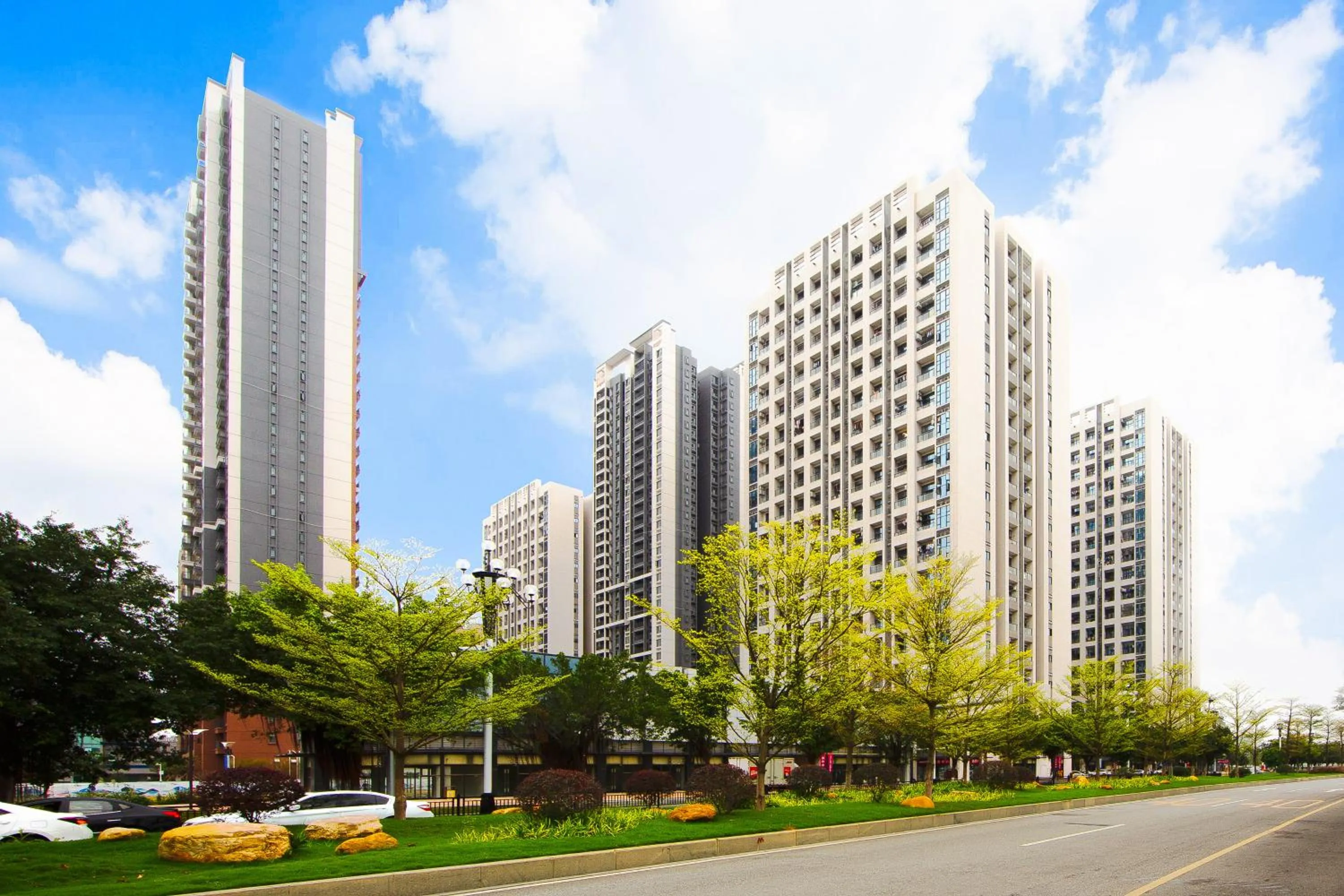 Property building in Serveyou International Apartment - Free Airport Pickup Service & Free Canton Fair Shuttle Bus