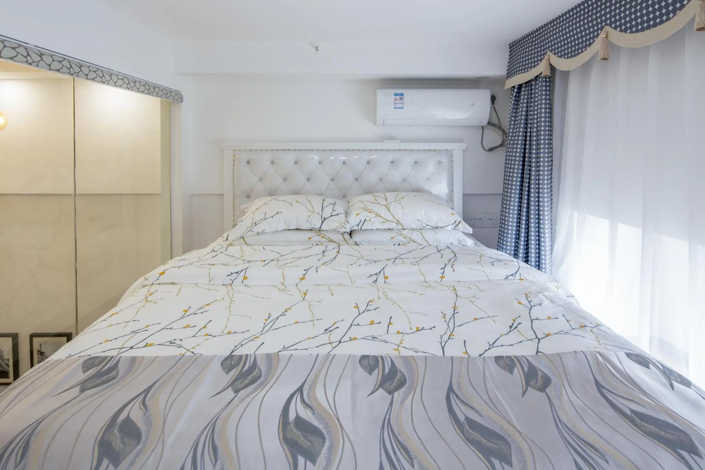 Bedroom, Bed in Serveyou International Apartment - Free Airport Pickup Service & Free Canton Fair Shuttle Bus
