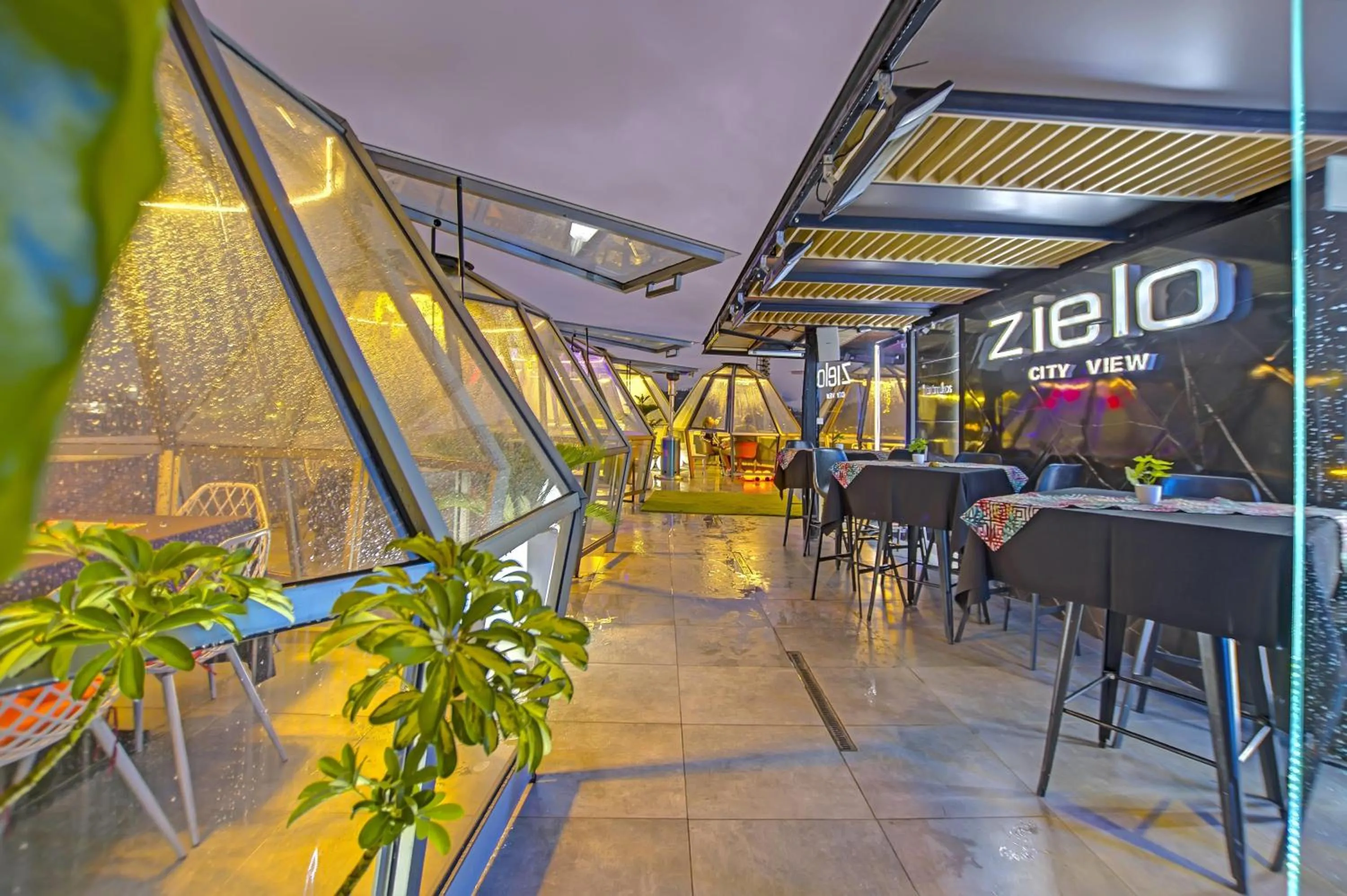 Restaurant/places to eat in TRYP by Wyndham Cuenca Zahir