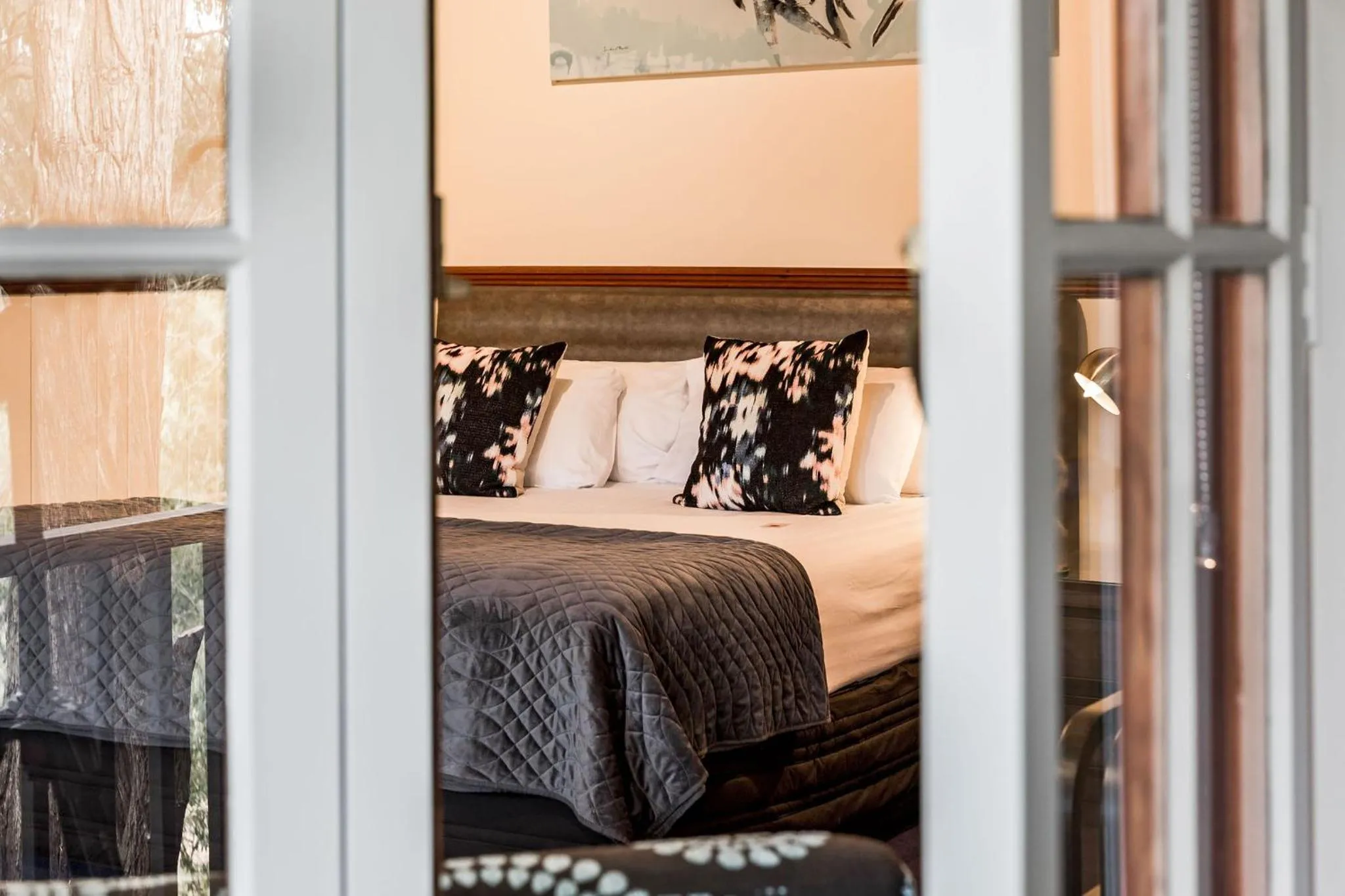 Bedroom, Bed in Yallingup Lodge Spa Retreat
