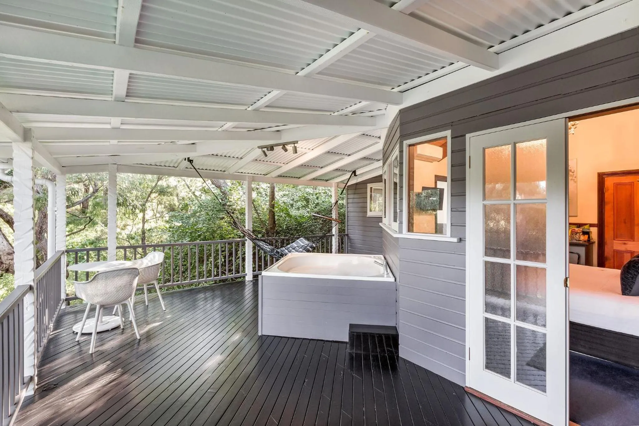 Patio, Bed in Yallingup Lodge Spa Retreat