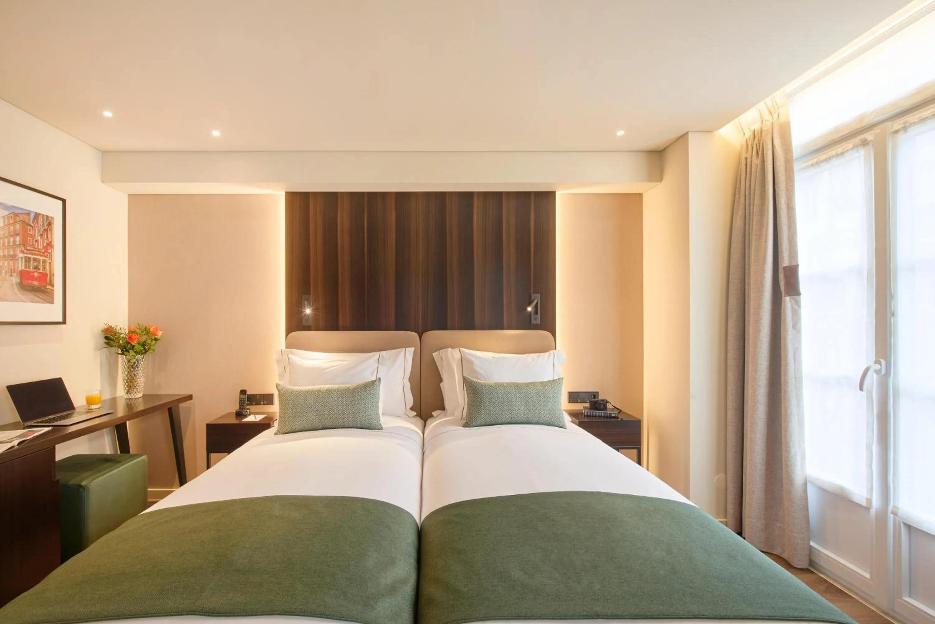 Bedroom, Bed in Hotel Moon & Sun Lisboa