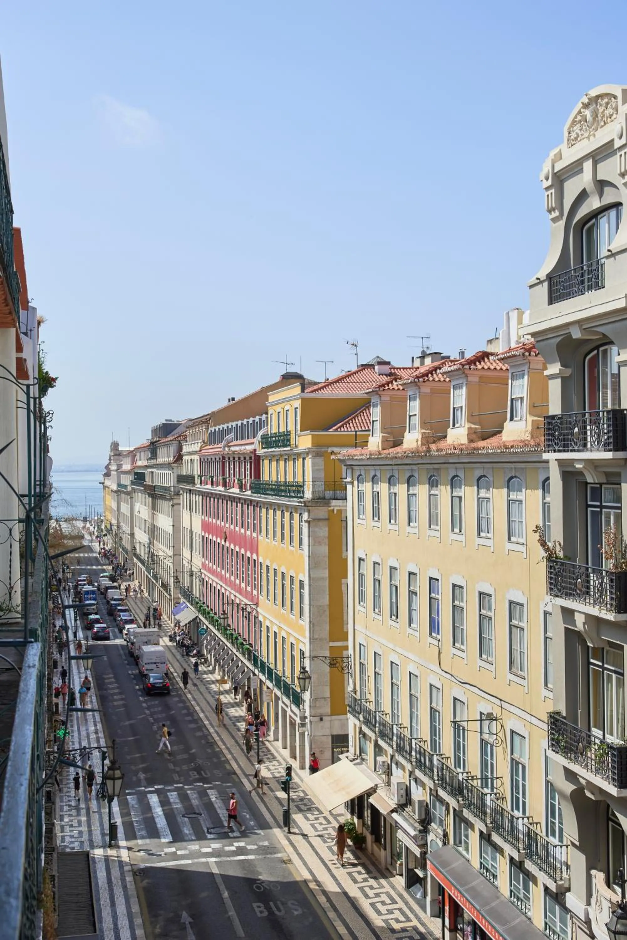 Street view in Hotel Moon & Sun Lisboa