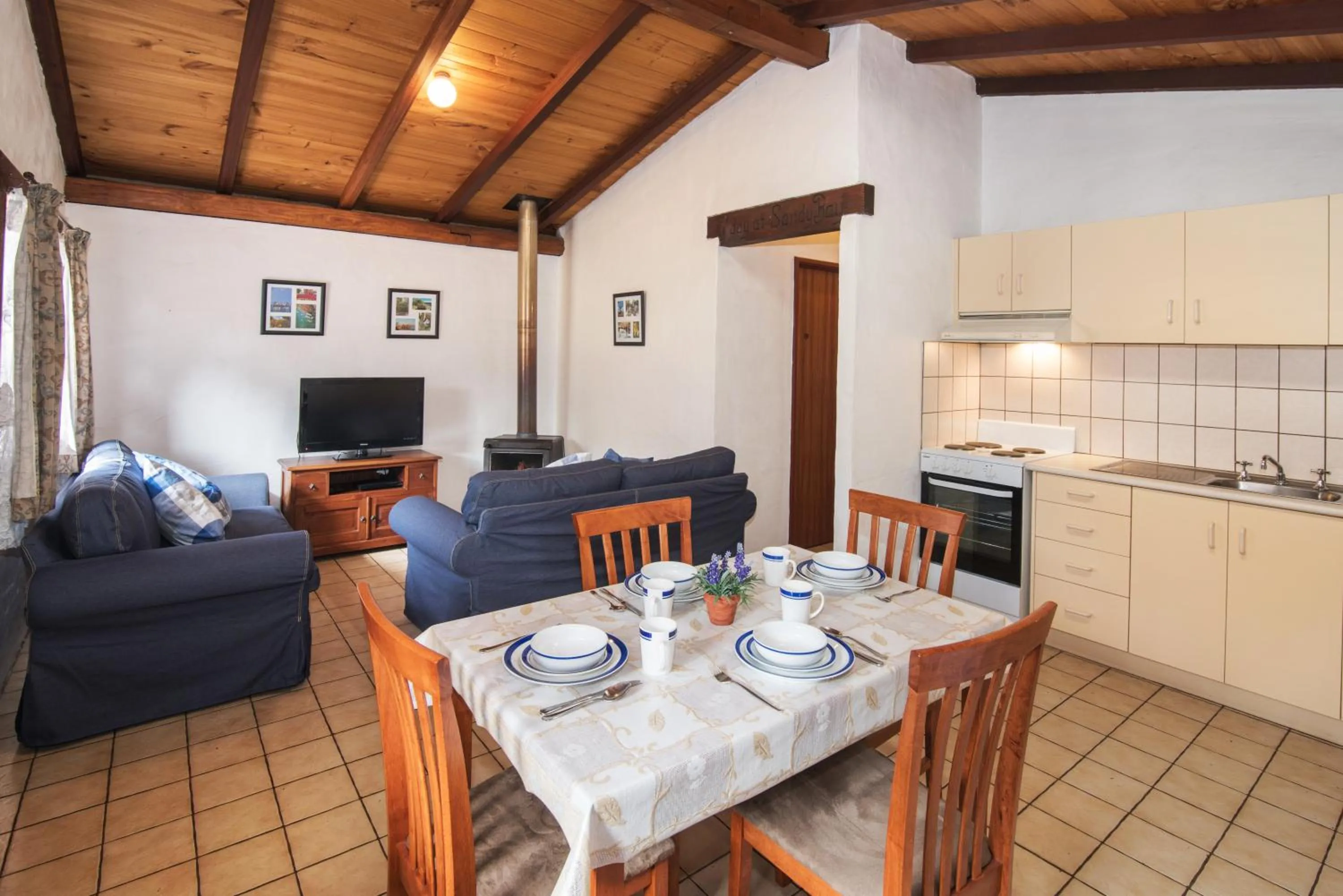 Kitchen or kitchenette in Sandy Bay Holiday Park