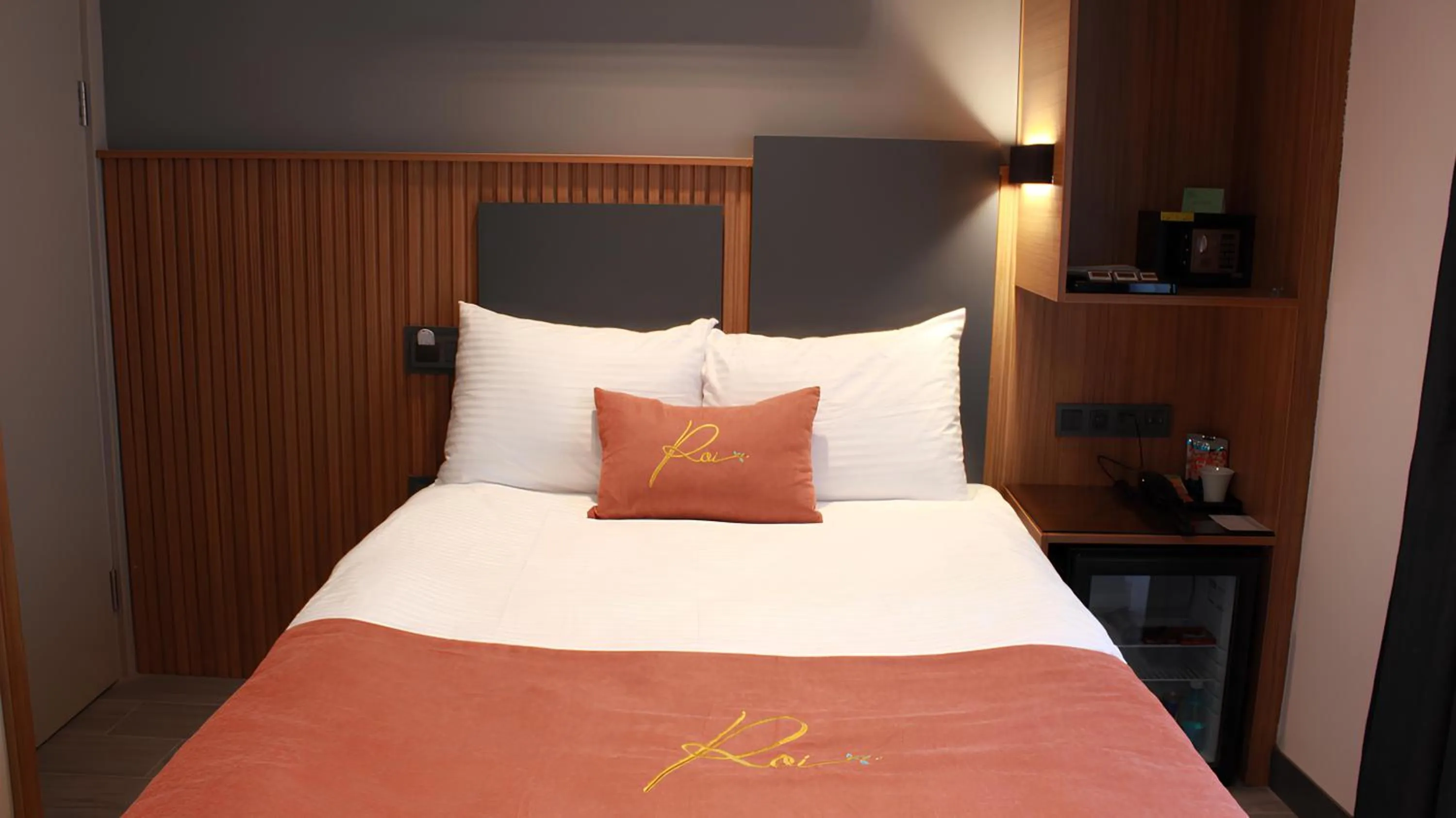 Bed in ROİ HOTEL İZMiR