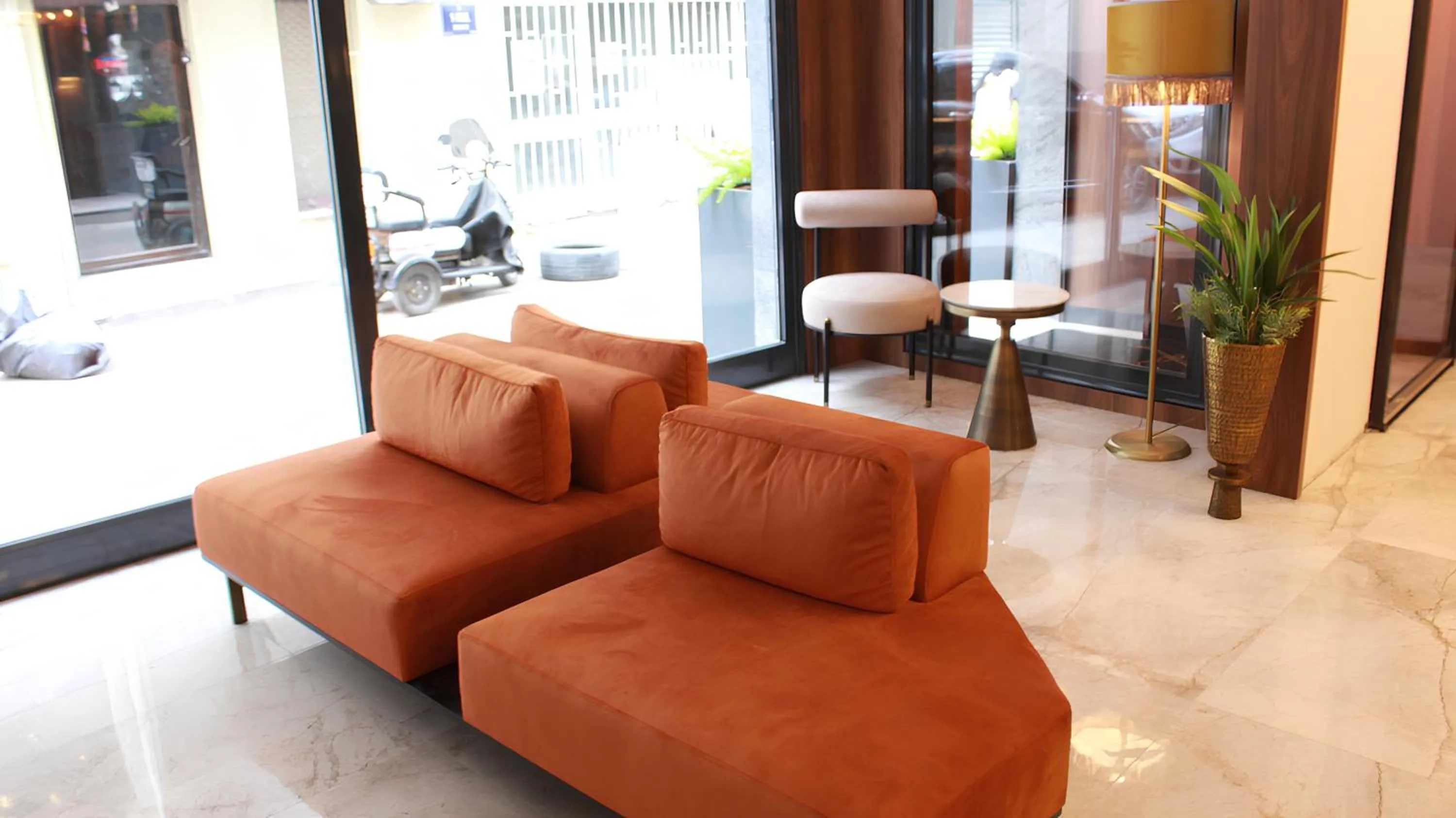 Lobby or reception in ROİ HOTEL İZMiR