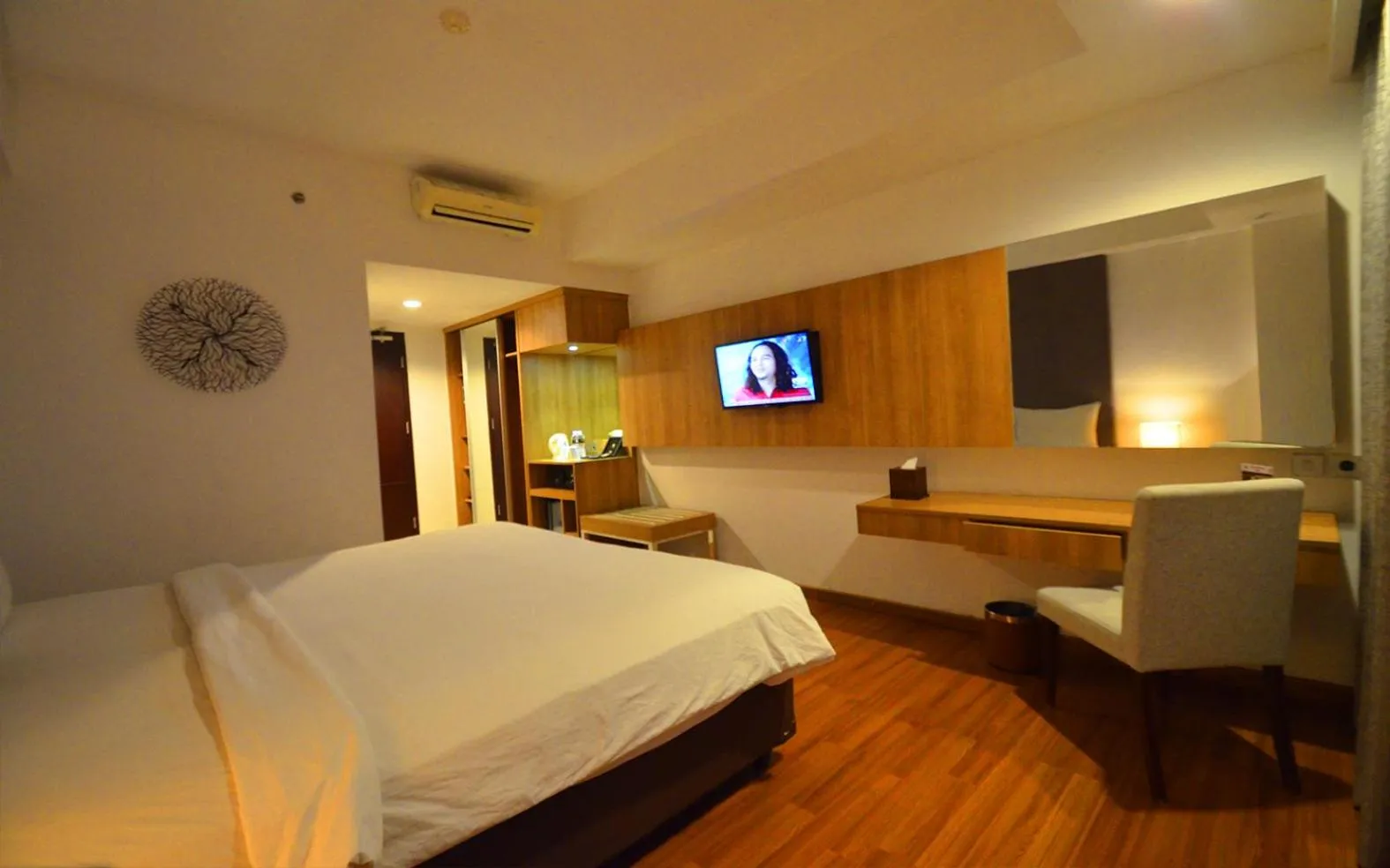 Bedroom, TV/Entertainment Center in Arch Hotel Bogor