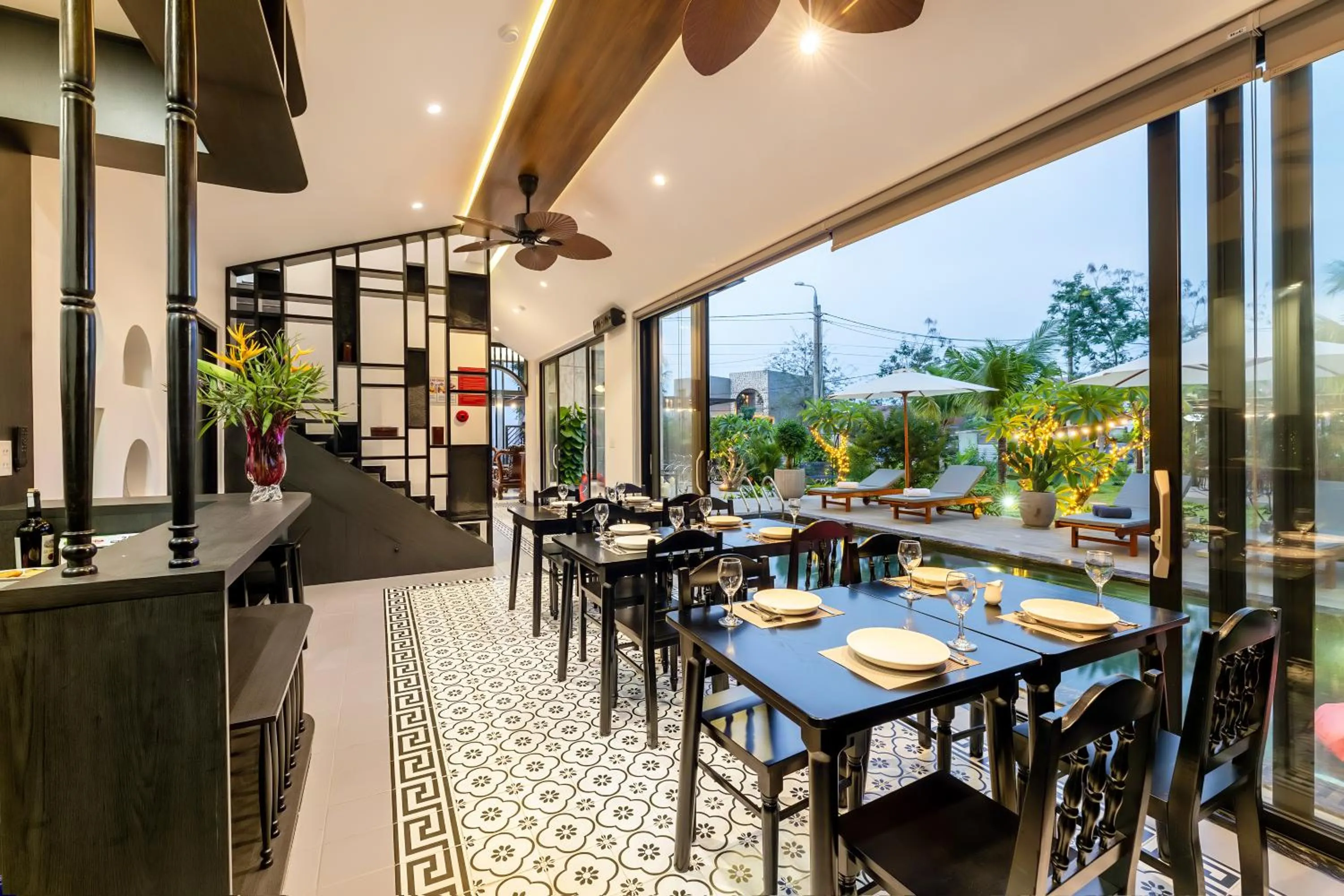 Restaurant/places to eat in Dương Villa