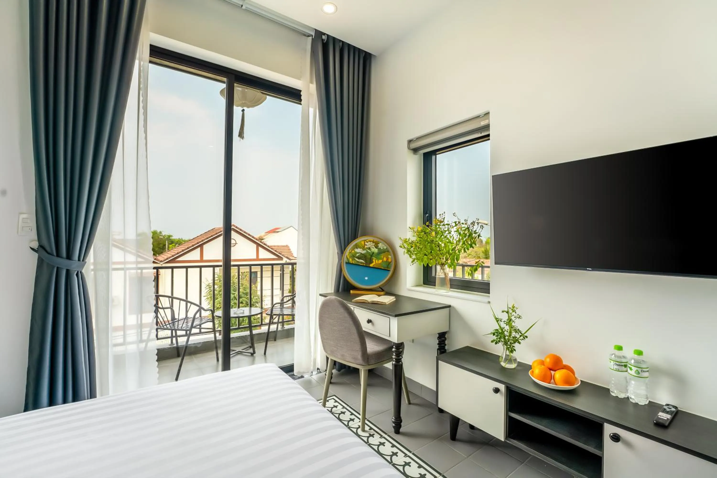 View (from property/room), Bed in Dương Villa