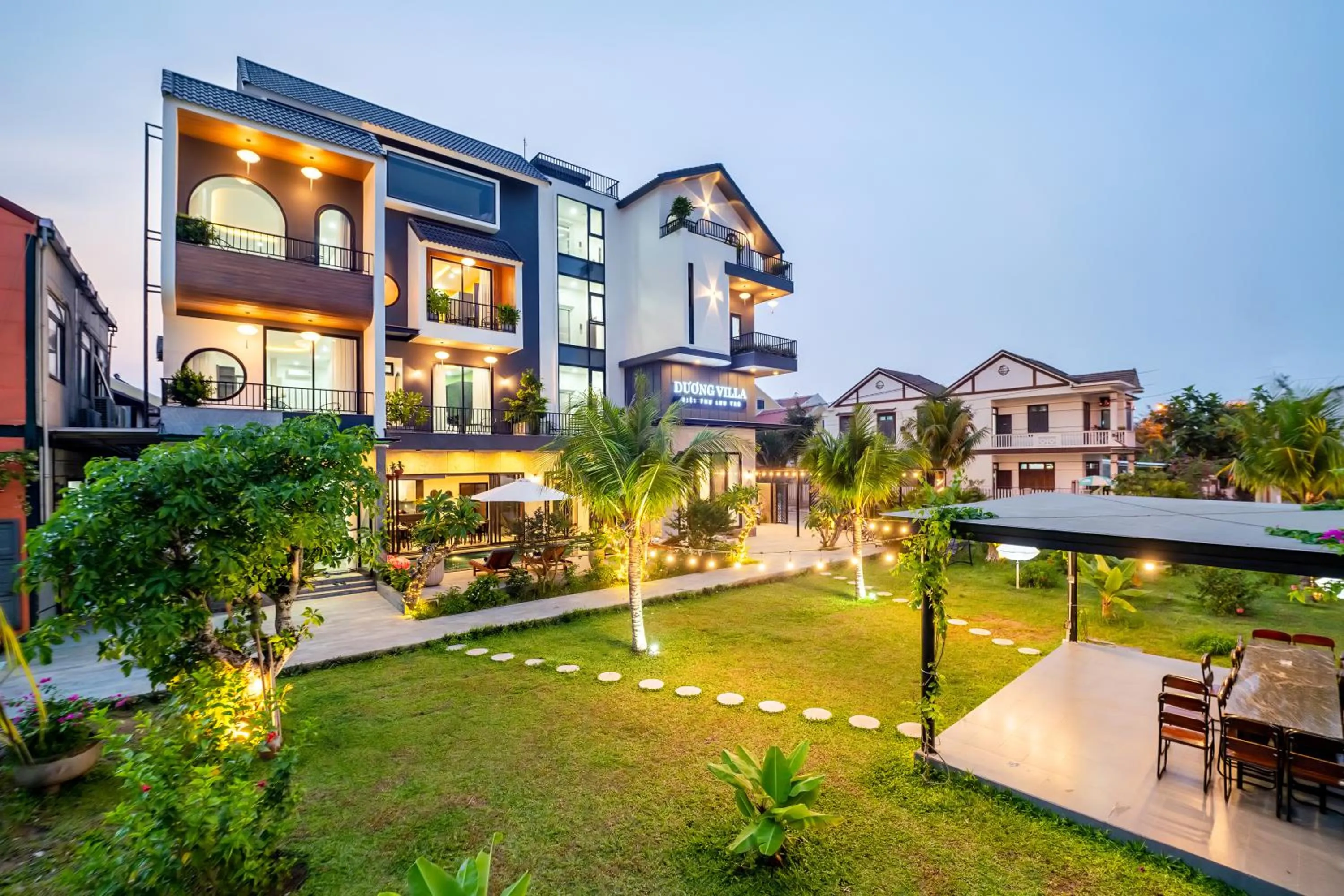 Property building in Dương Villa