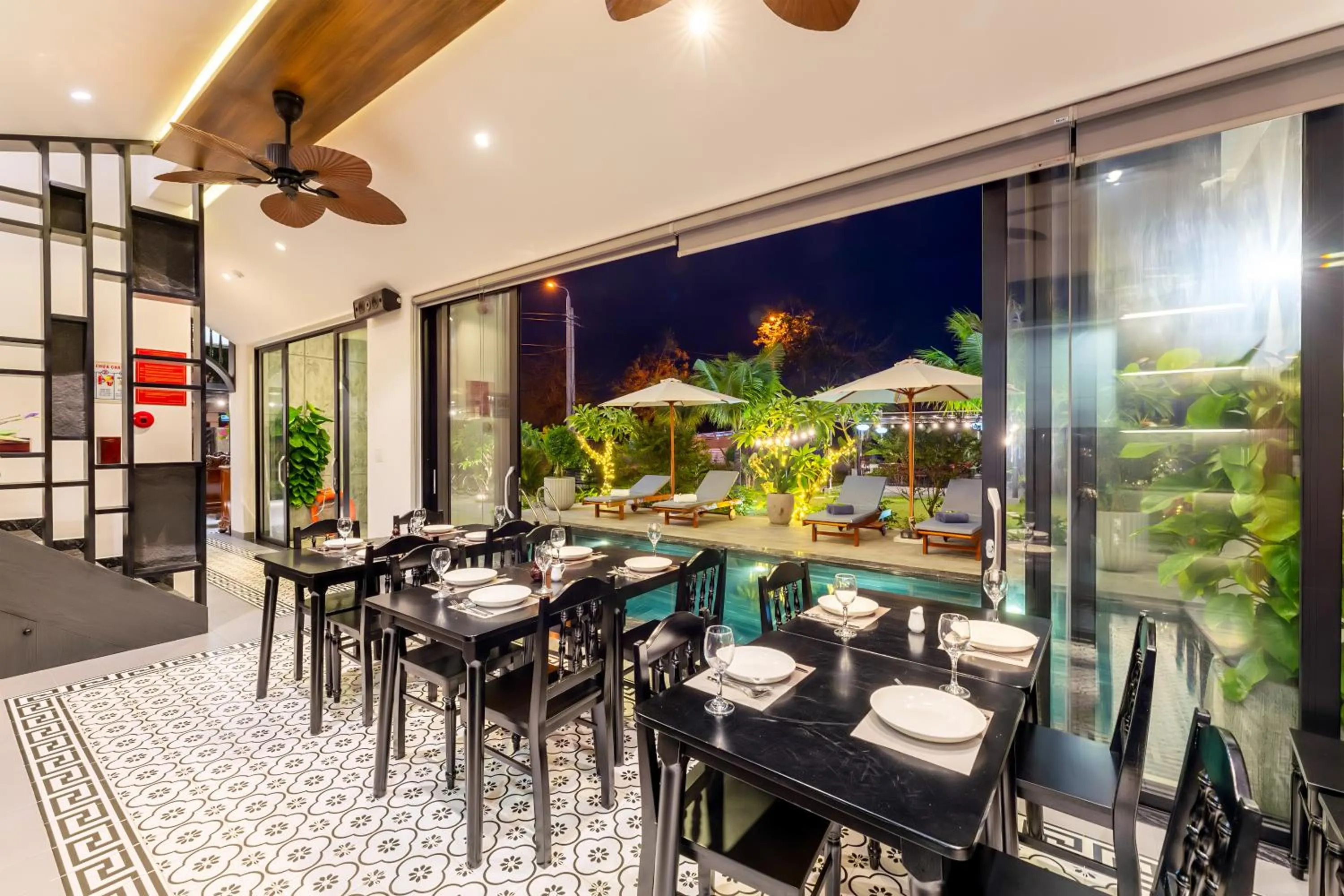 Banquet/Function facilities in Dương Villa