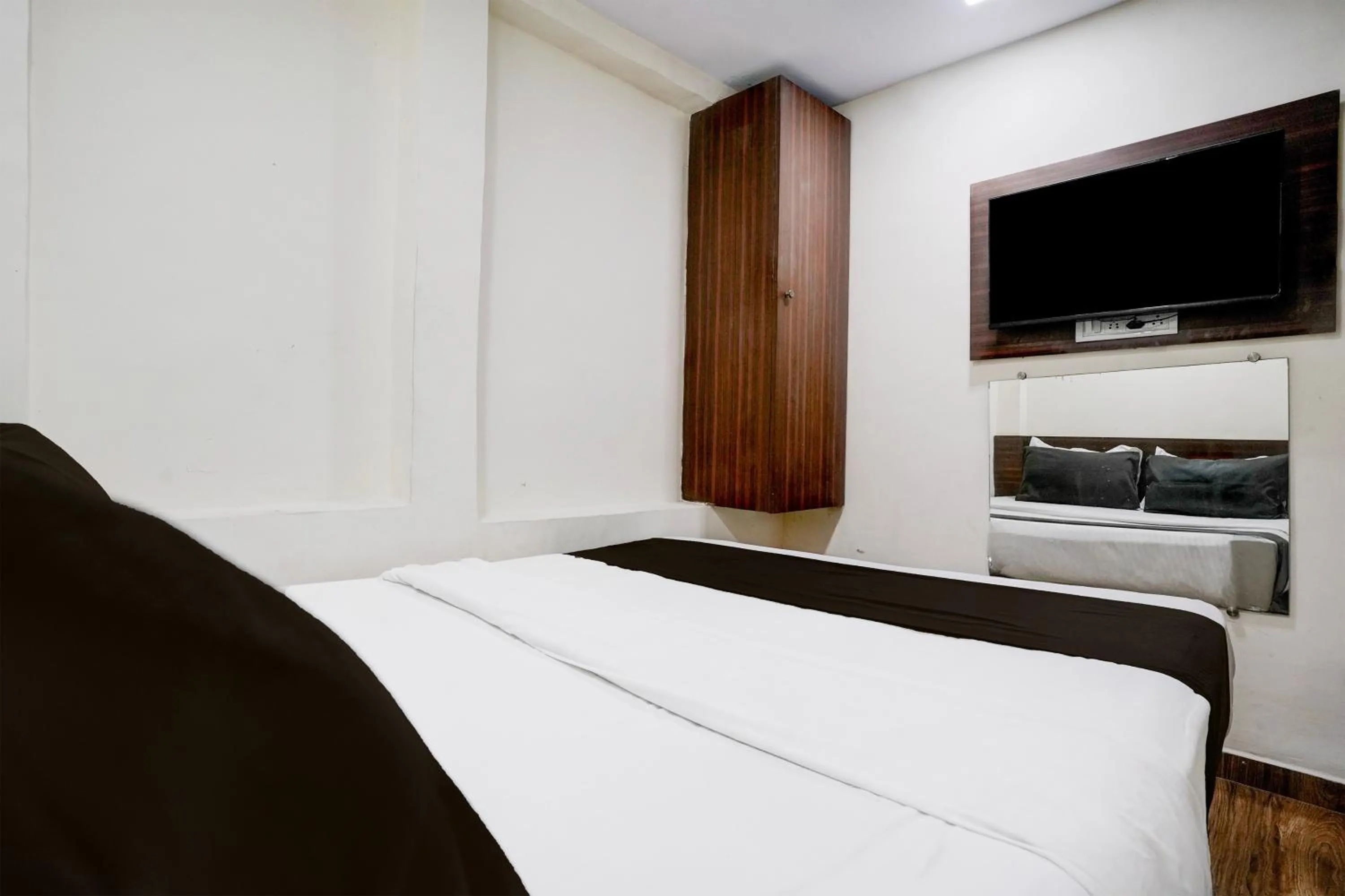 Bedroom, Bed in Hotel O Grand Villa