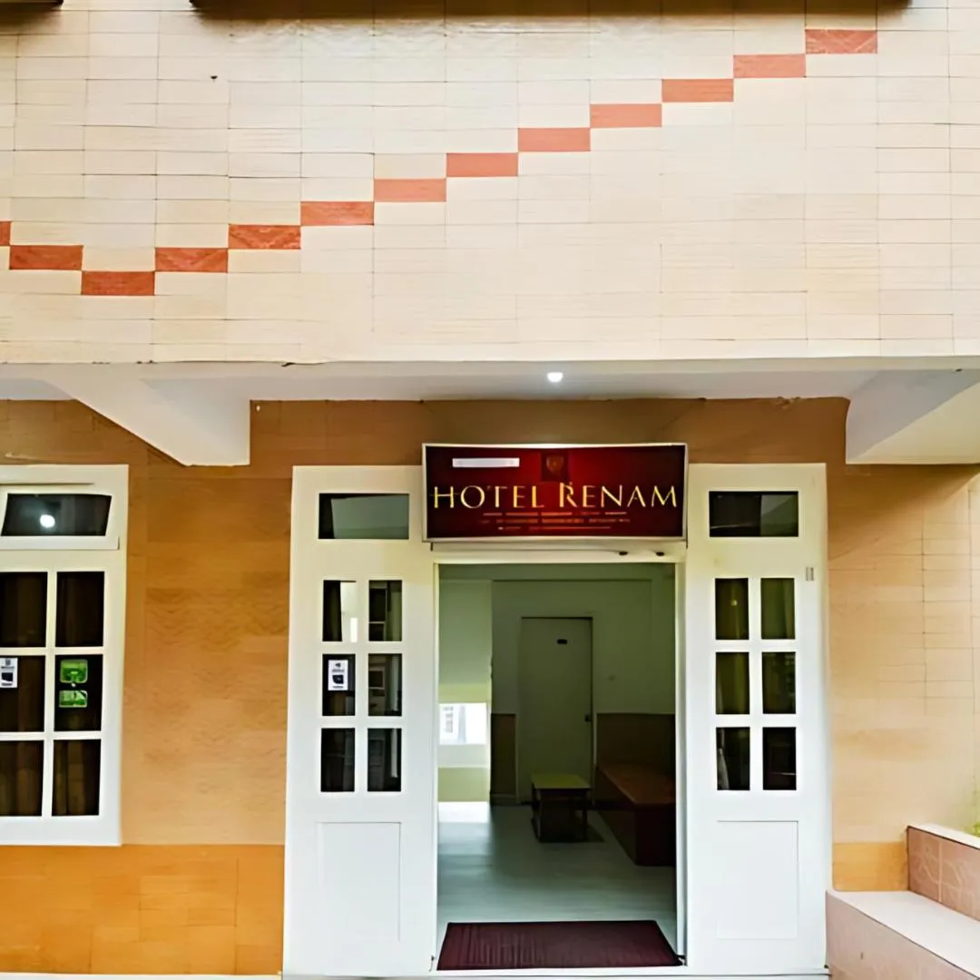 Facade/entrance in Hotel Renam