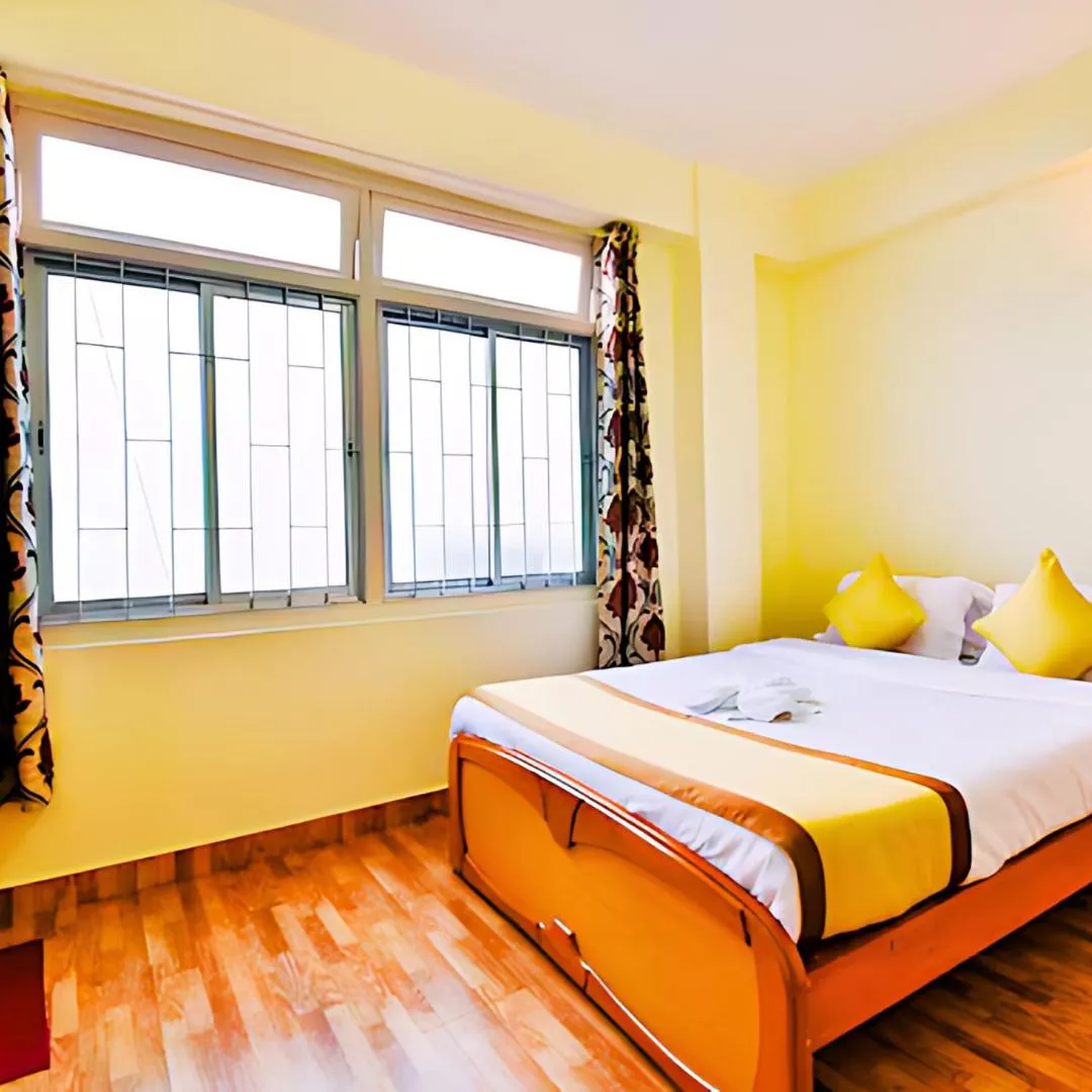 Bedroom, Bed in Hotel Renam