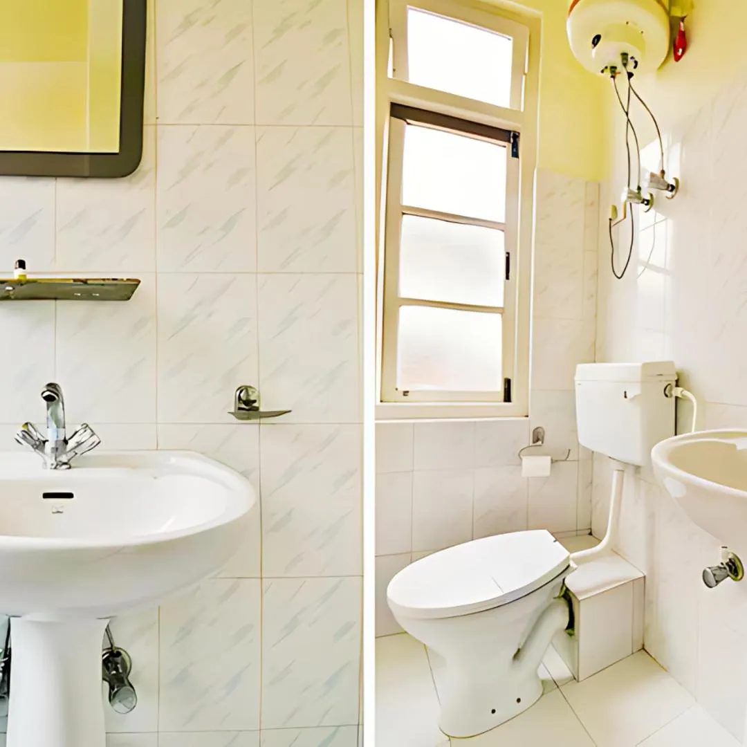 Bathroom in Hotel Renam