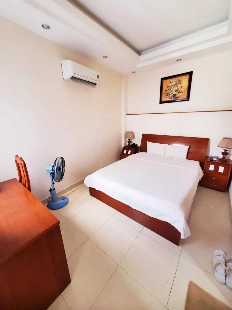 Photo of the whole room, Bed in Thanh An Hotel