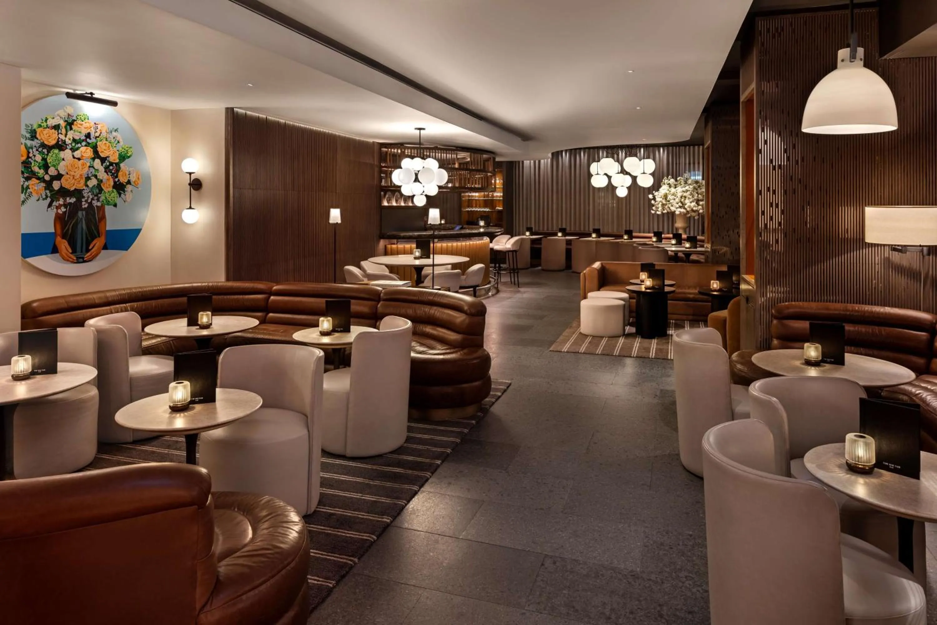 Lounge or bar in The May Fair, A Radisson Collection Hotel, Mayfair London