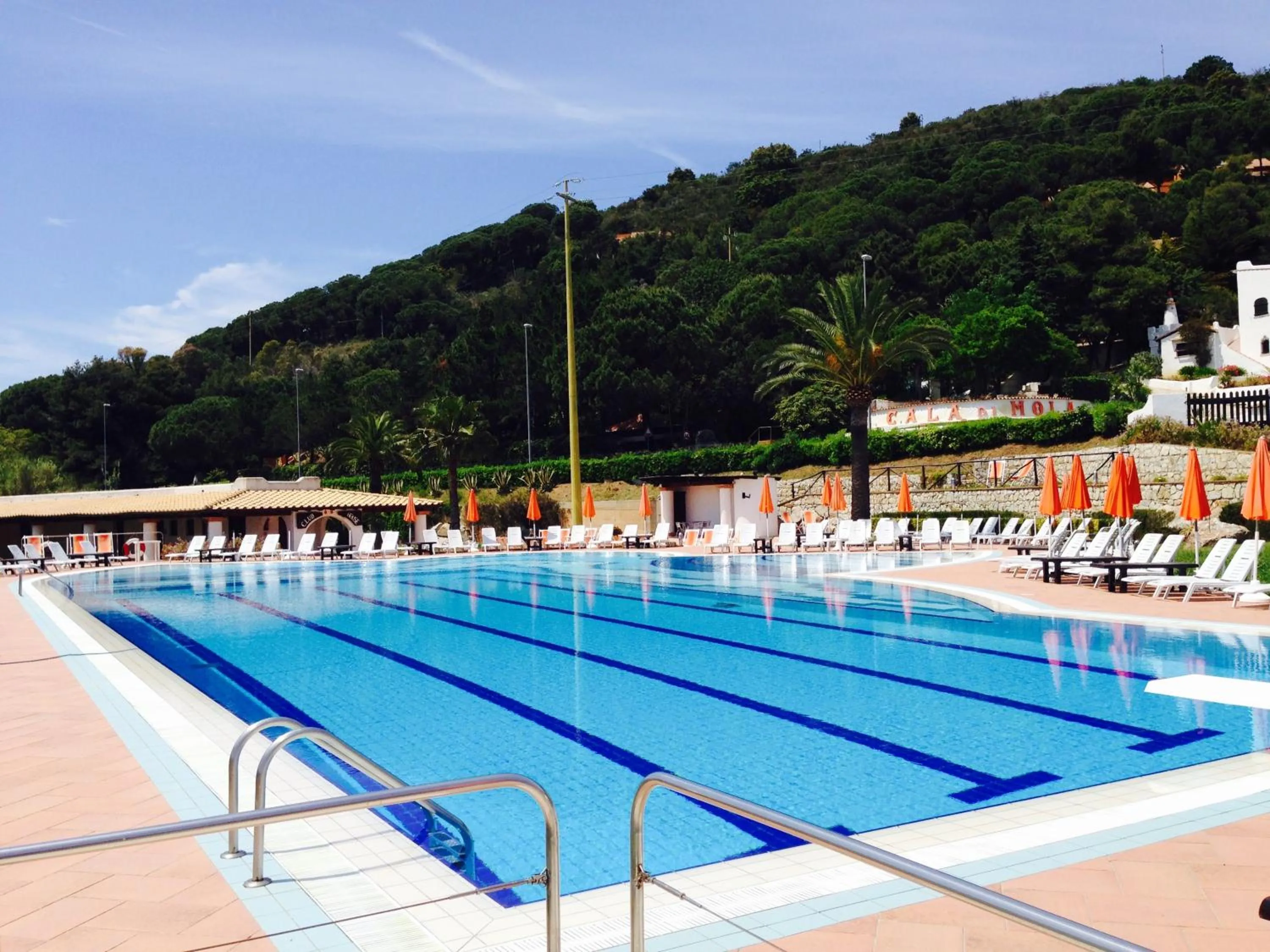 Swimming pool in Hotel Cala di Mola